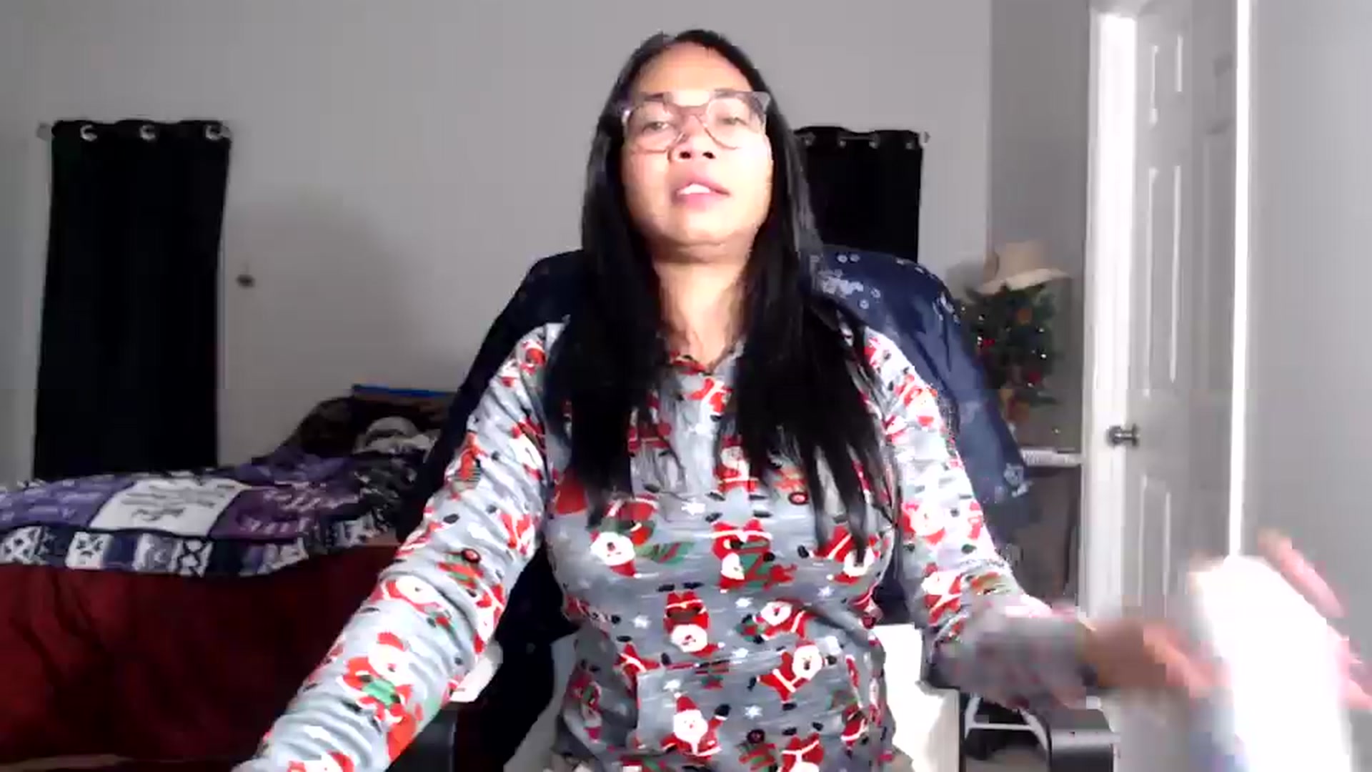 Gallery image thumbnail from Littlekai2025's myfreecams stream on, 12/23/2025, 03:46 image 4 of 20