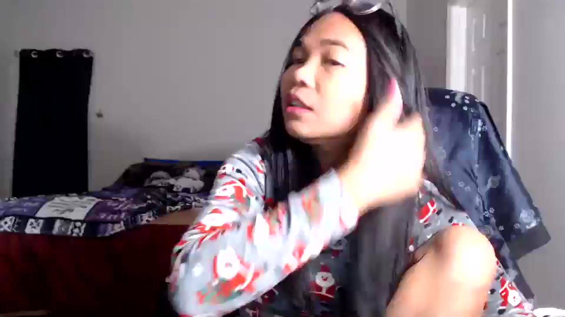 Gallery image thumbnail from Littlekai2025's myfreecams stream on, 12/23/2025, 03:46 image 17 of 20