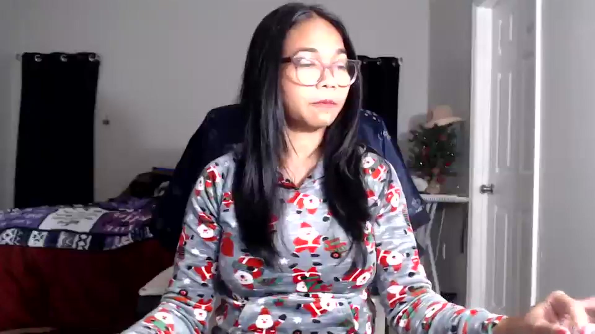 Gallery image thumbnail from Littlekai2025's myfreecams stream on, 12/23/2025, 03:46 image 7 of 20