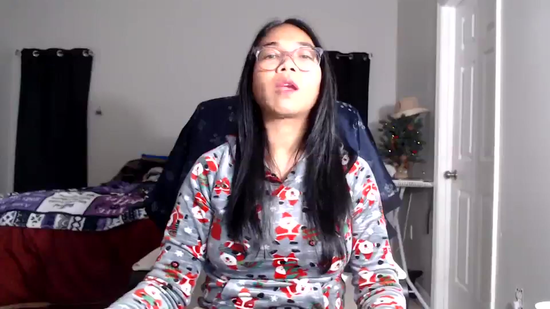Gallery image thumbnail from Littlekai2025's myfreecams stream on, 12/23/2025, 03:46 image 8 of 20
