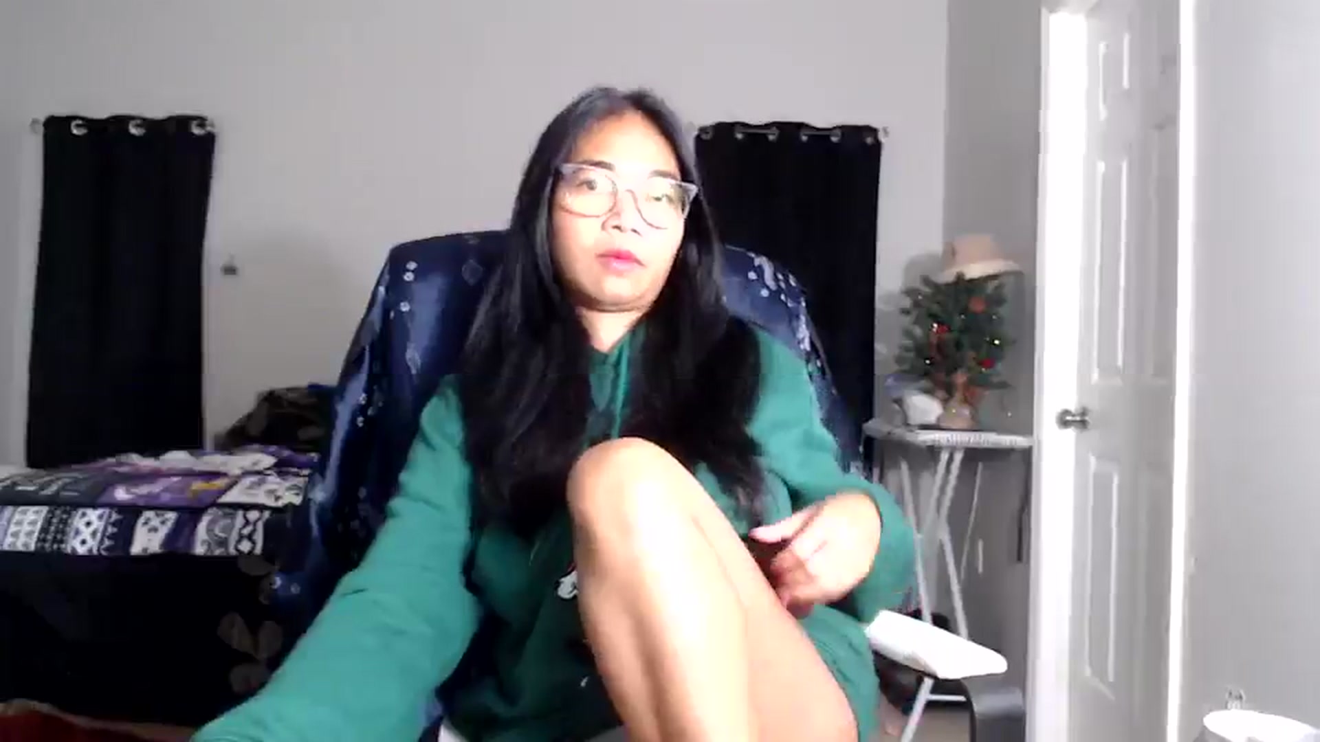 Gallery image thumbnail from Littlekai2025's myfreecams stream on, 12/24/2025, 01:27 image 8 of 20