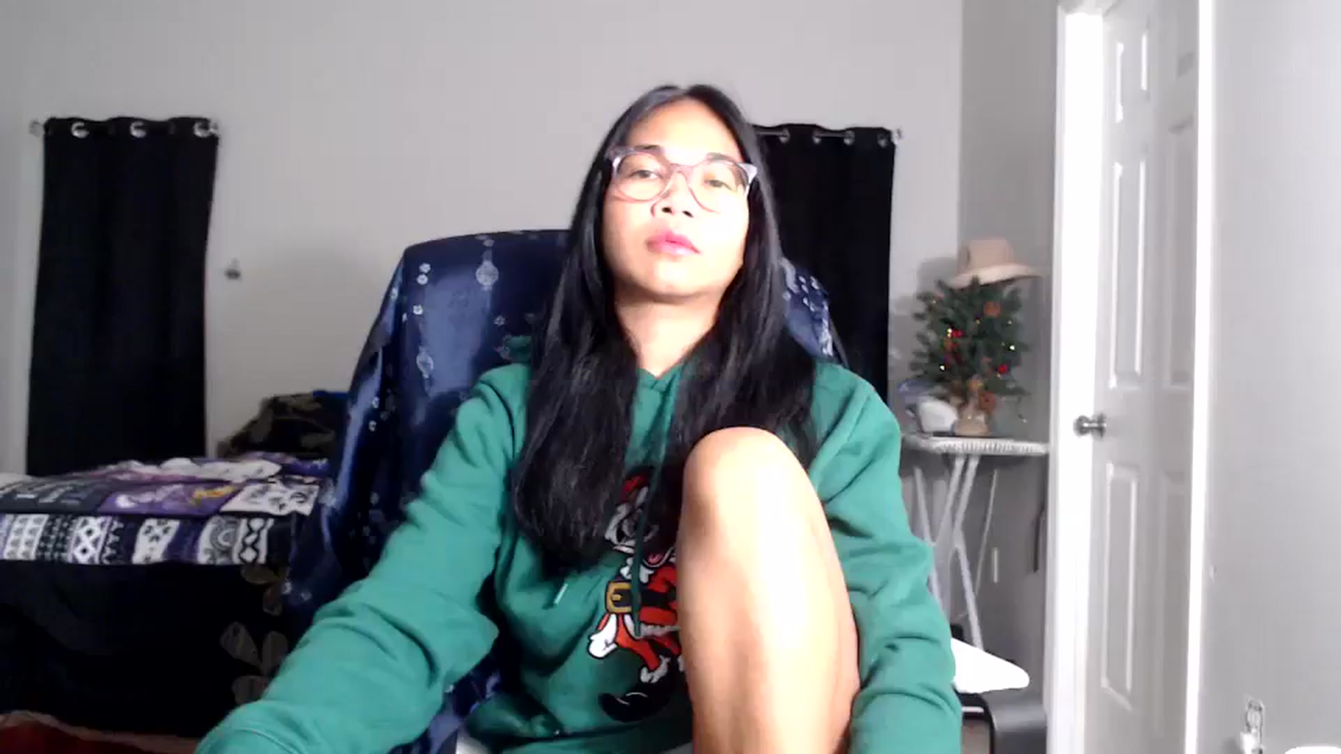 Gallery image thumbnail from Littlekai2025's myfreecams stream on, 12/24/2025, 01:27 image 15 of 20