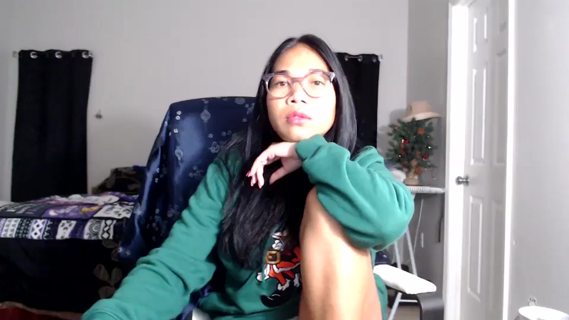 Gallery image thumbnail from Littlekai2025's myfreecams stream on, 12/24/2025, 01:27 image 12 of 20