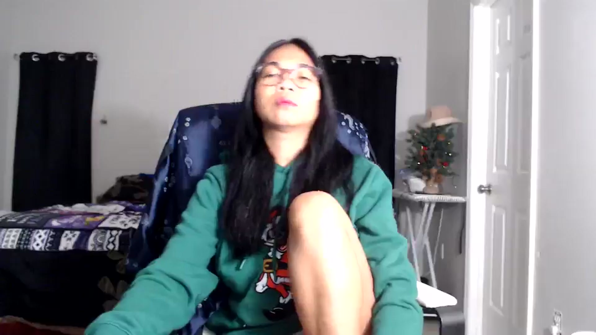 Gallery image thumbnail from Littlekai2025's myfreecams stream on, 12/24/2025, 01:27 image 14 of 20