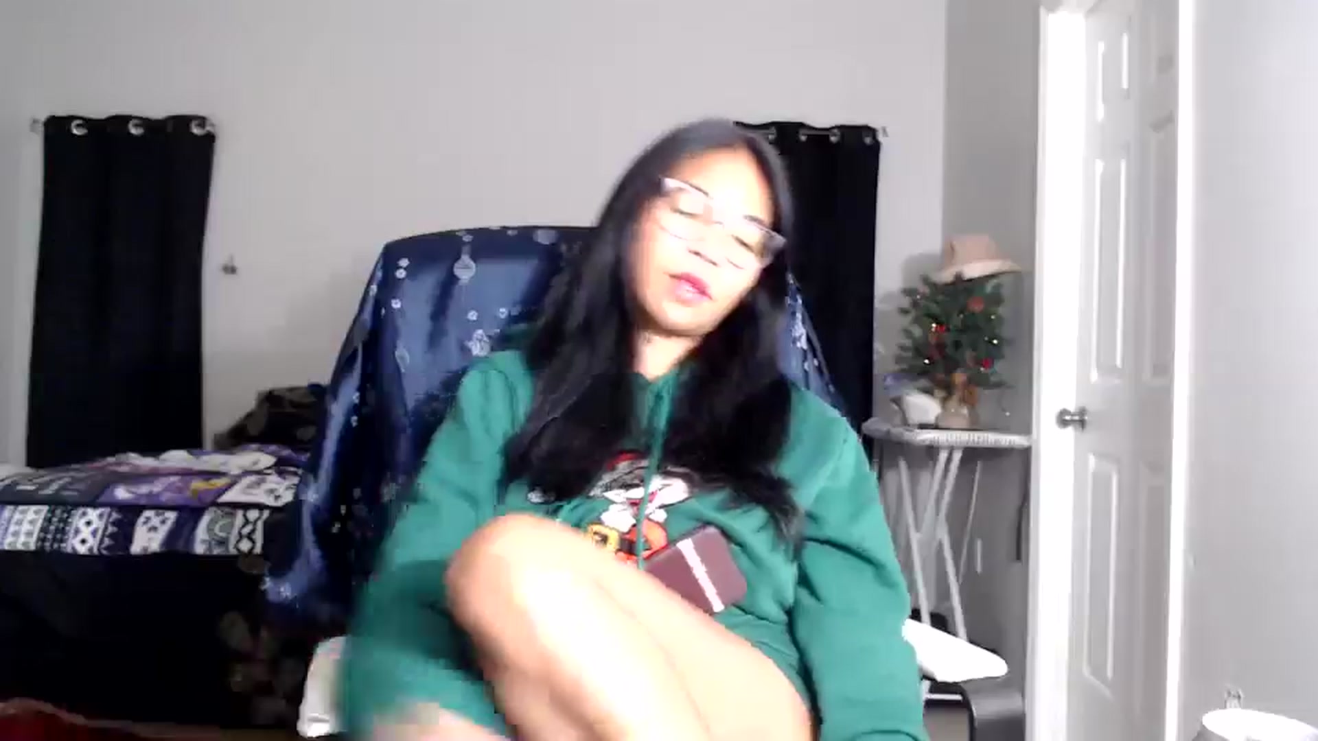 Gallery image thumbnail from Littlekai2025's myfreecams stream on, 12/24/2025, 01:27 image 6 of 20