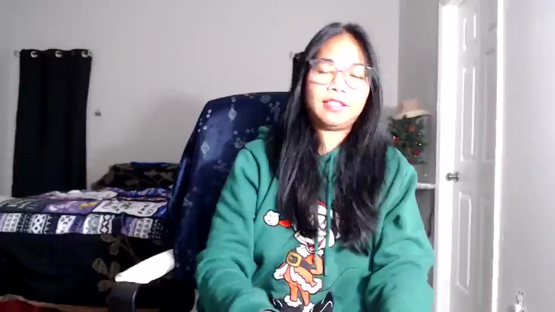 Gallery image thumbnail from Littlekai2025's myfreecams stream on, 12/24/2025, 04:40 image 4 of 20