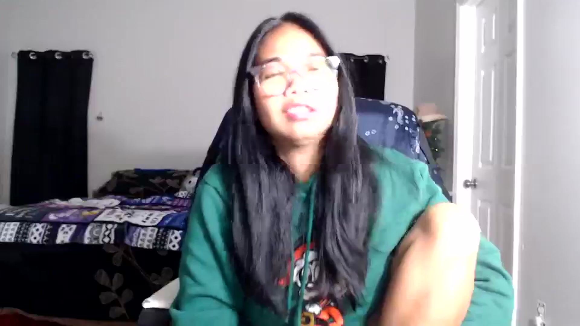 Gallery image thumbnail from Littlekai2025's myfreecams stream on, 12/24/2025, 04:40 image 8 of 20