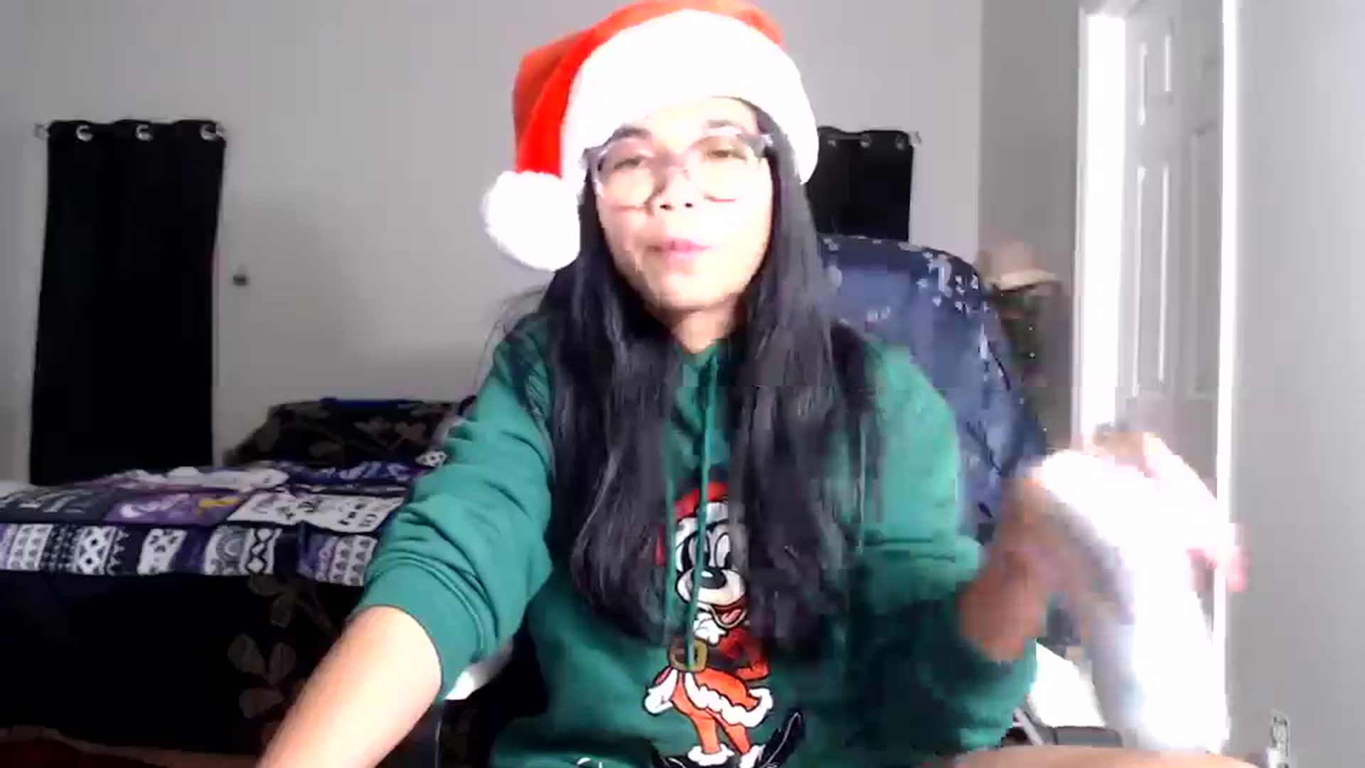 Gallery image thumbnail from Littlekai2025's myfreecams stream on, 12/24/2025, 04:40 image 14 of 20