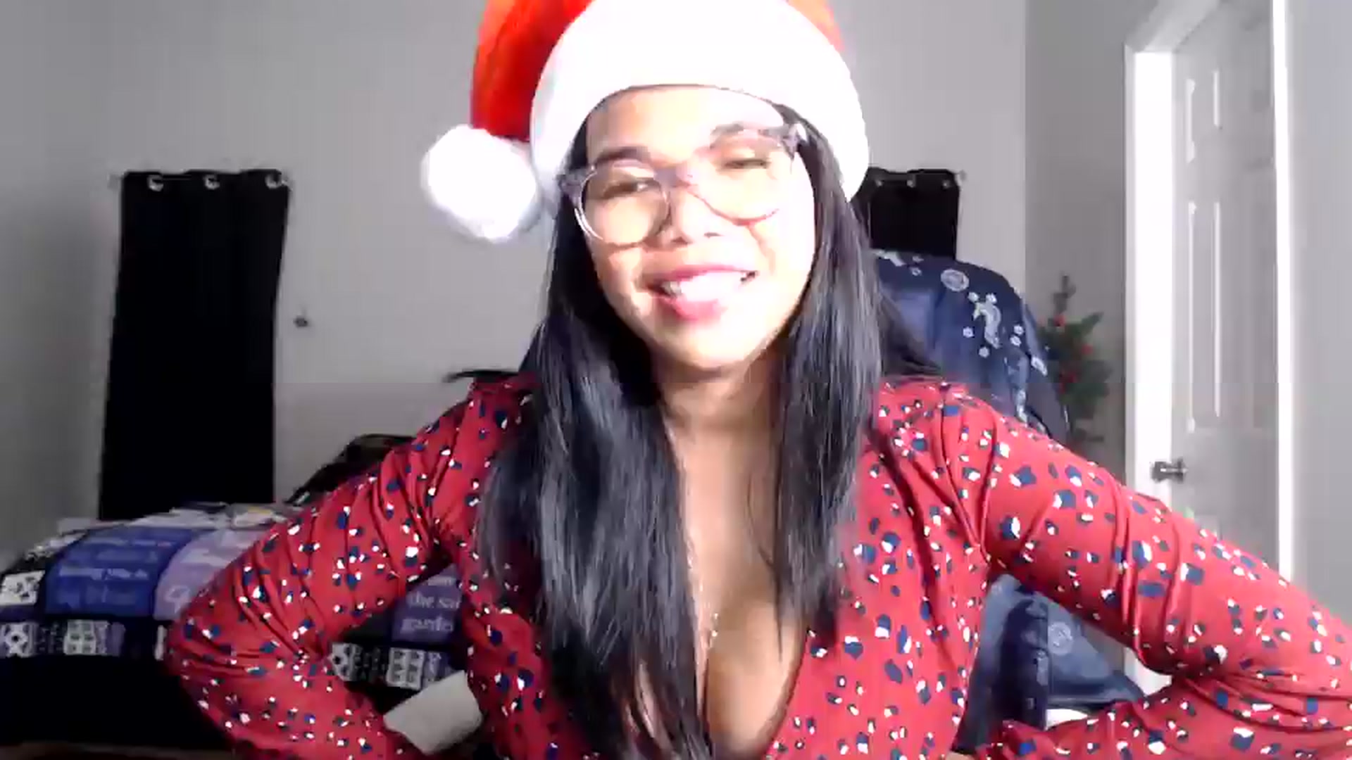Gallery image thumbnail from Littlekai2025's myfreecams stream on, 12/25/2025, 02:24 image 17 of 20