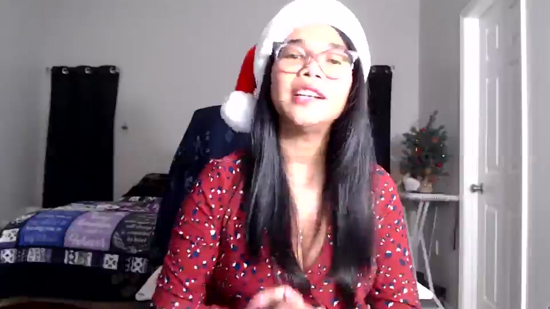 Gallery image thumbnail from Littlekai2025's myfreecams stream on, 12/25/2025, 02:24 image 12 of 20