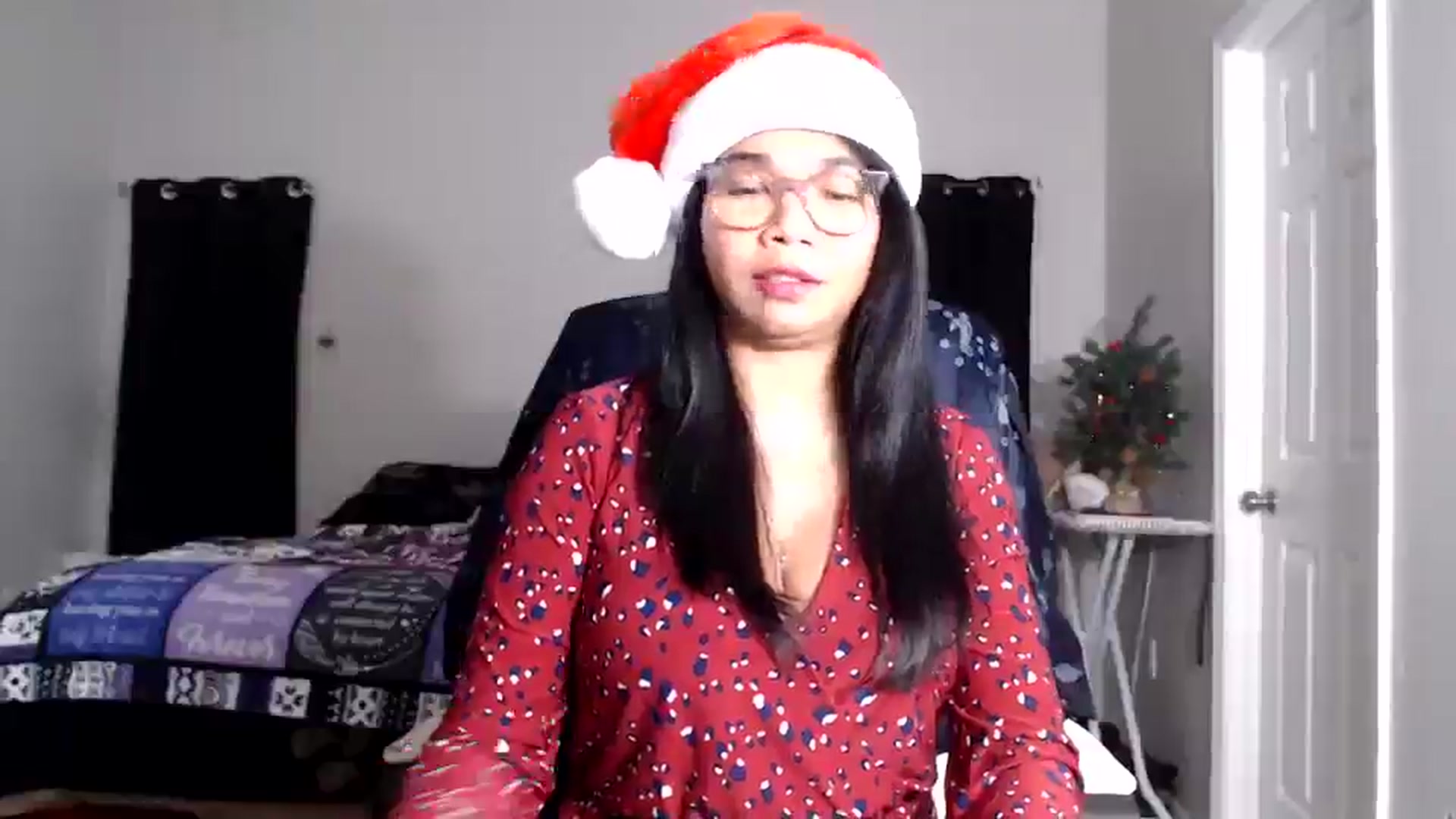 Gallery image thumbnail from Littlekai2025's myfreecams stream on, 12/25/2025, 02:24 image 5 of 20