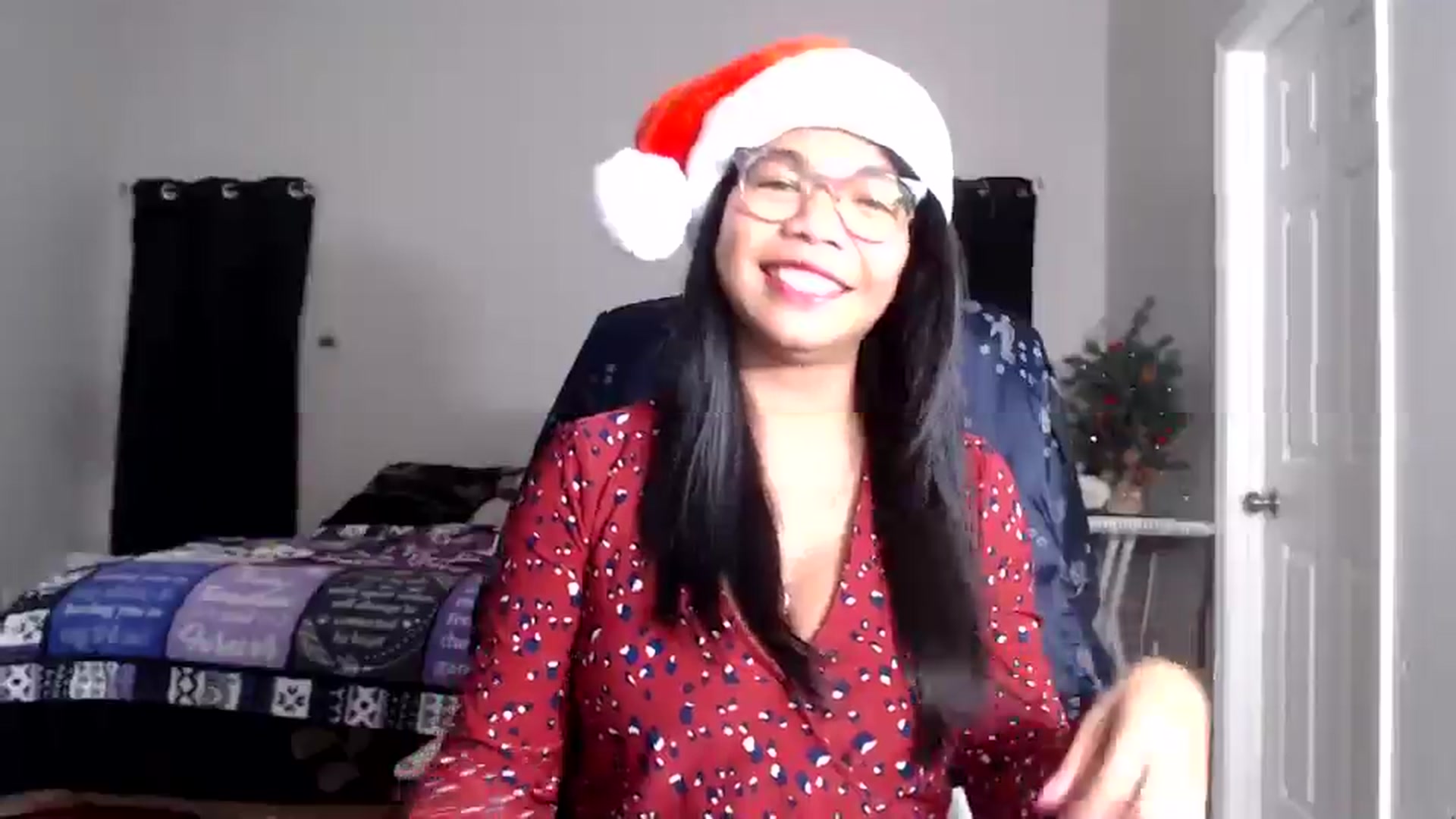 Gallery image thumbnail from Littlekai2025's myfreecams stream on, 12/25/2025, 02:24 image 6 of 20