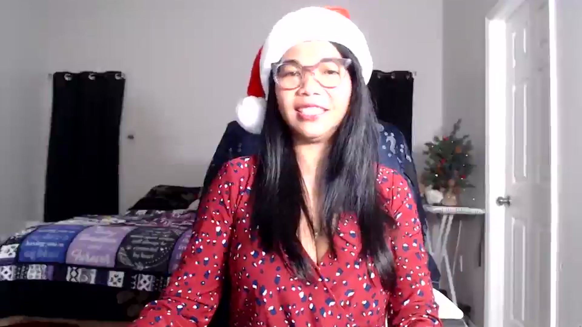 Gallery image thumbnail from Littlekai2025's myfreecams stream on, 12/25/2025, 02:24 image 11 of 20