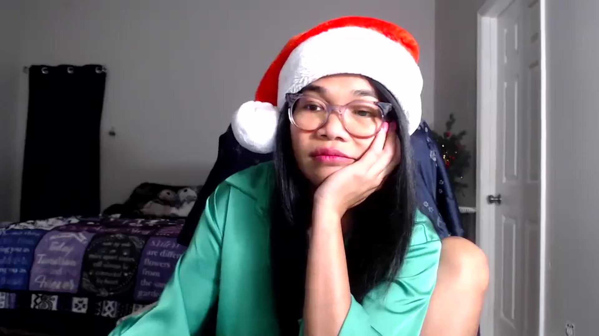 Gallery image thumbnail from Littlekai2025's myfreecams stream on, 12/26/2025, 01:52 image 6 of 20