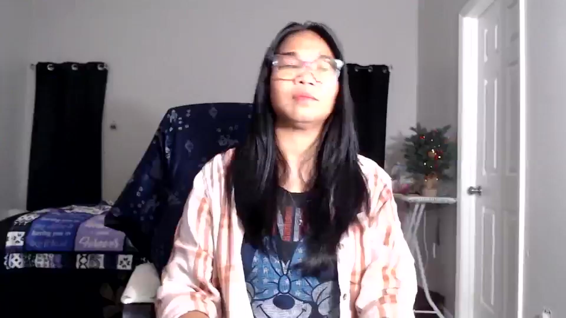 Gallery image thumbnail from Littlekai2025's myfreecams stream on, 12/27/2025, 01:06 image 6 of 20