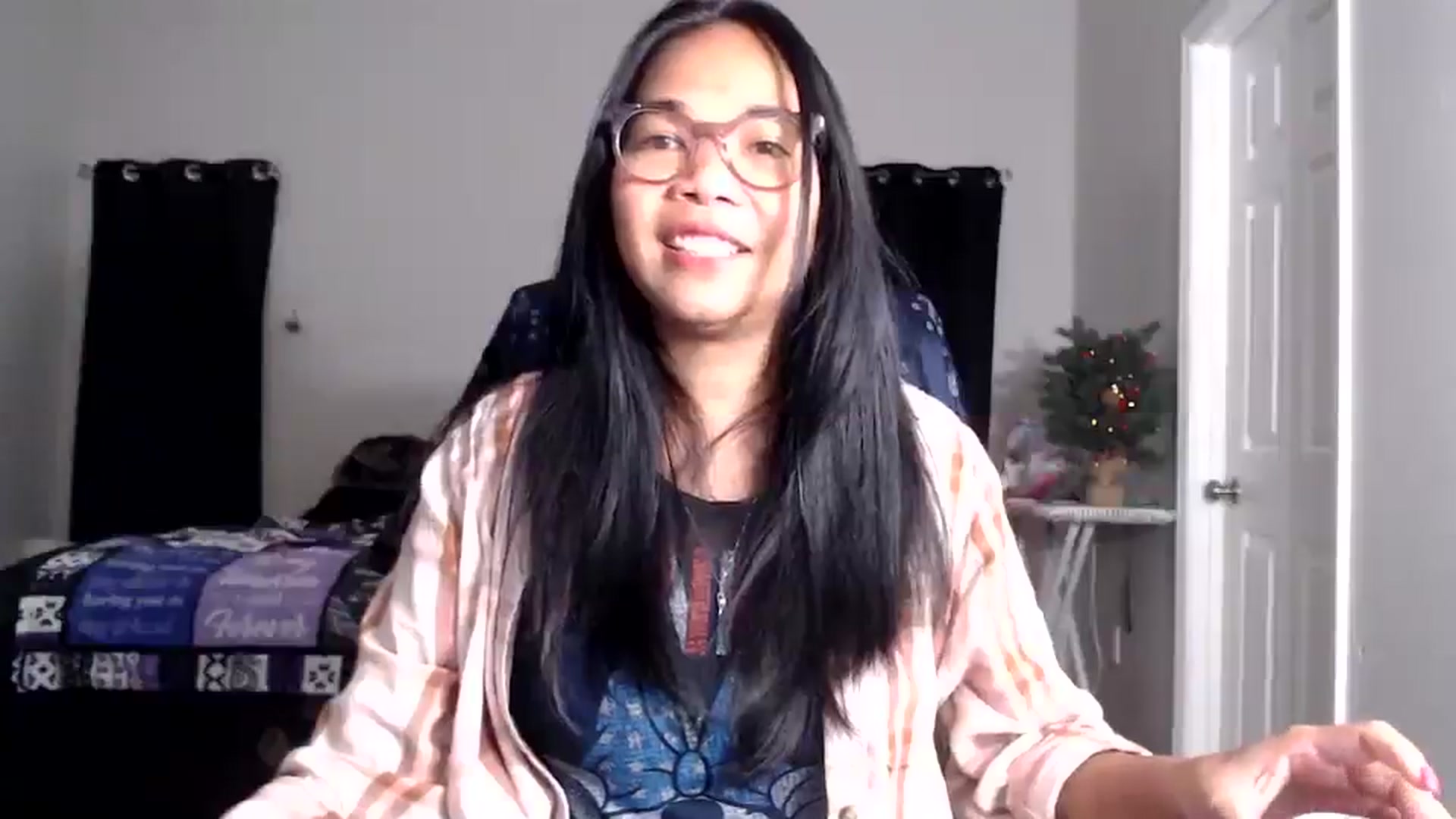 Gallery image thumbnail from Littlekai2025's myfreecams stream on, 12/27/2025, 01:06 image 14 of 20