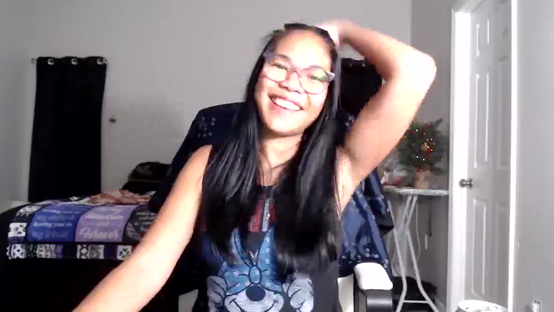 Gallery image thumbnail from Littlekai2025's myfreecams stream on, 12/27/2025, 04:56 image 12 of 20