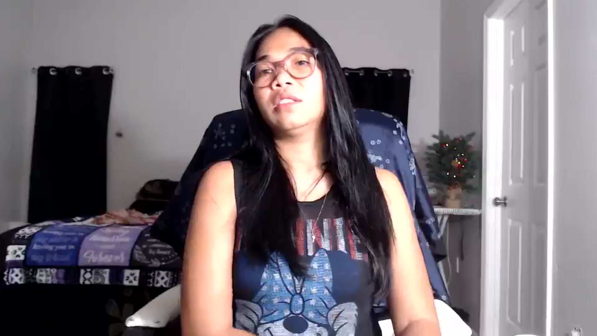 Gallery image thumbnail from Littlekai2025's myfreecams stream on, 12/27/2025, 04:56 image 4 of 20