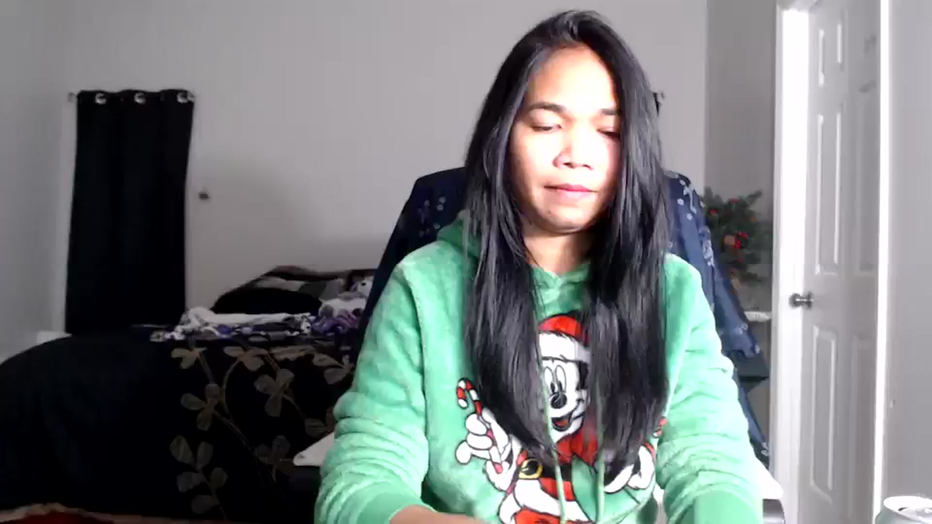 Gallery image thumbnail from Littlekai2025's myfreecams stream on, 12/28/2025, 06:39 image 12 of 20