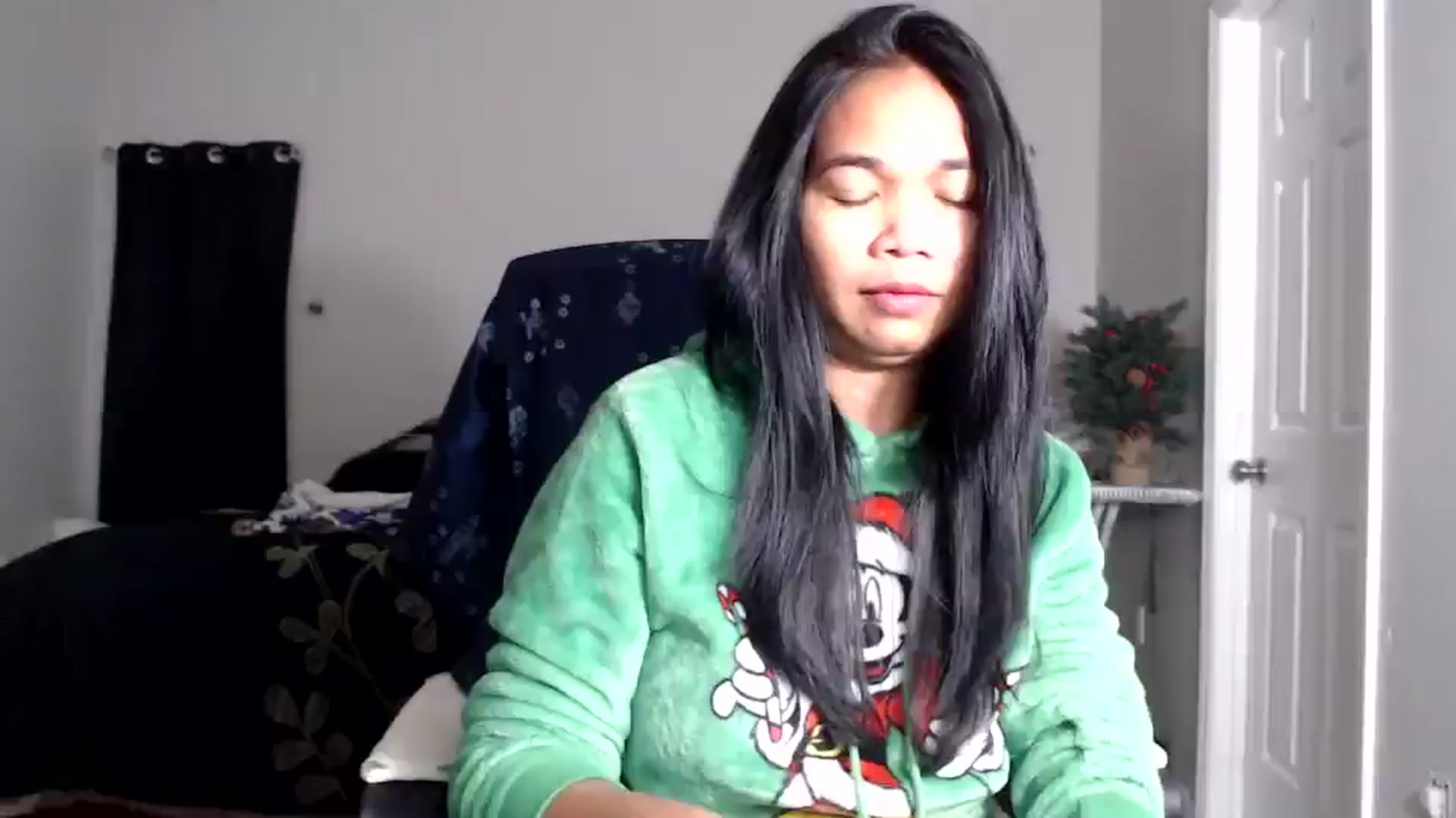 Gallery image thumbnail from Littlekai2025's myfreecams stream on, 12/28/2025, 06:39 image 11 of 20