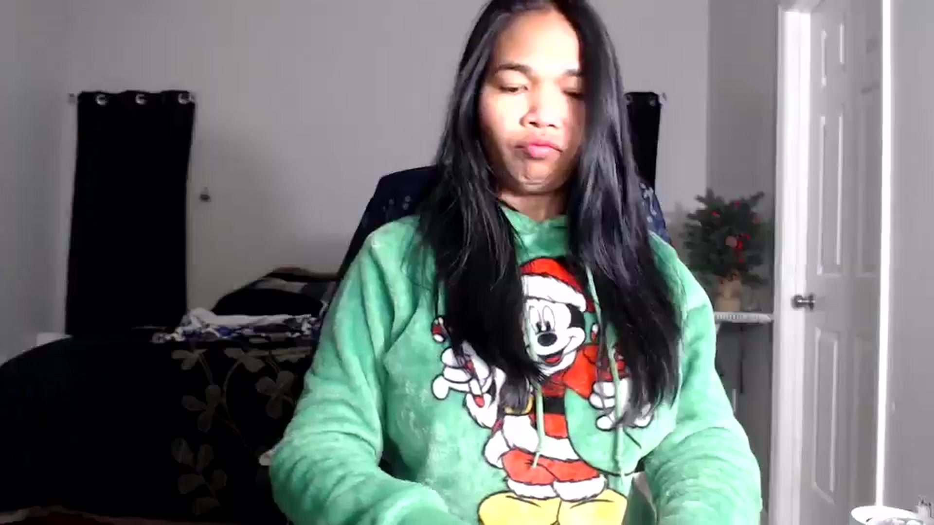 Gallery image thumbnail from Littlekai2025's myfreecams stream on, 12/28/2025, 06:39 image 8 of 20