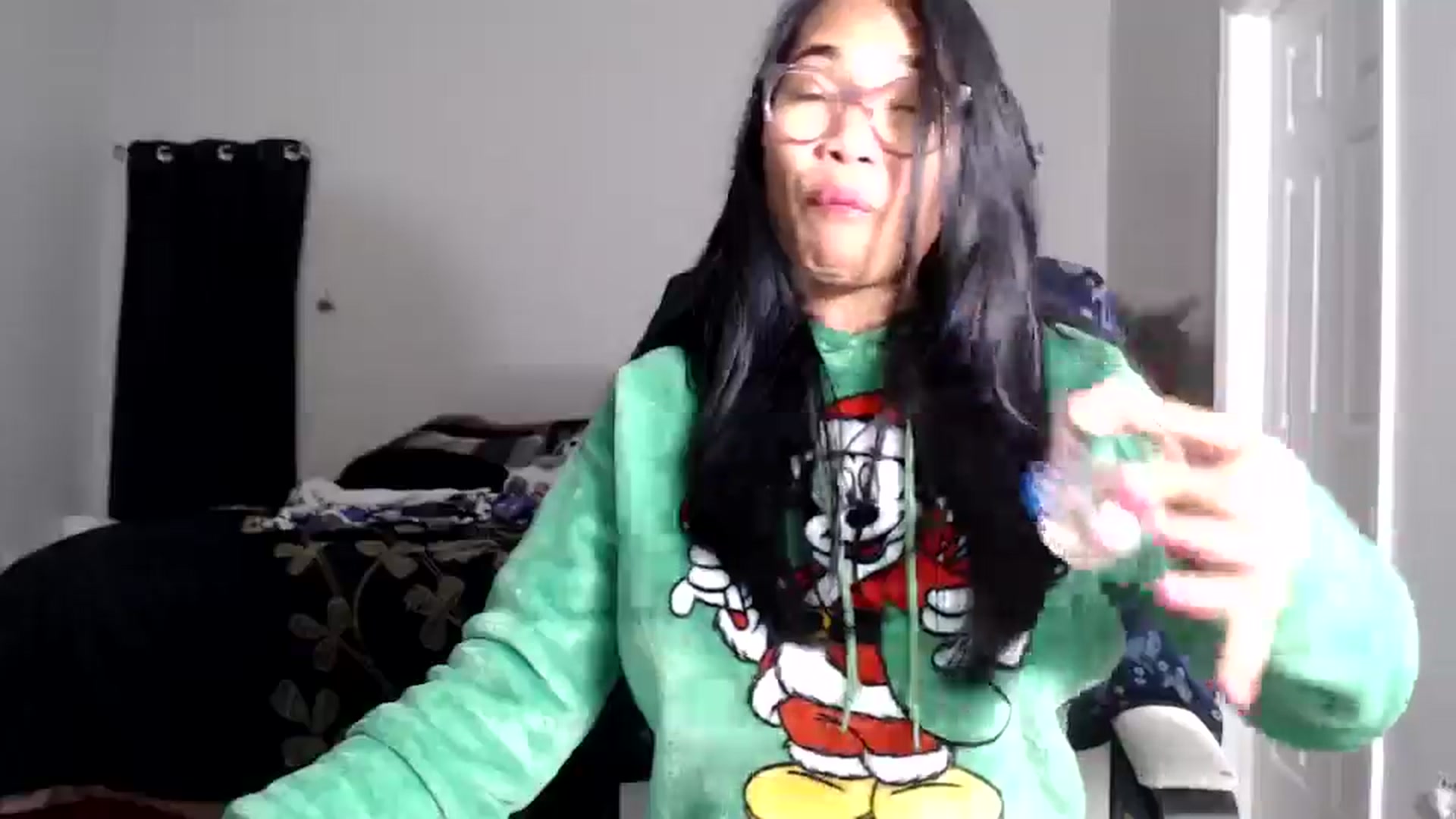 Gallery image thumbnail from Littlekai2025's myfreecams stream on, 12/28/2025, 06:39 image 17 of 20