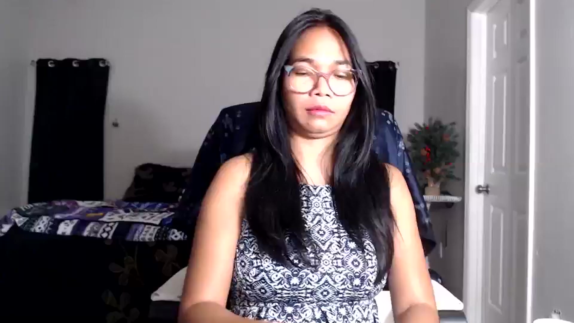 Gallery image thumbnail from Littlekai2025's myfreecams stream on, 12/29/2025, 05:55 image 10 of 20