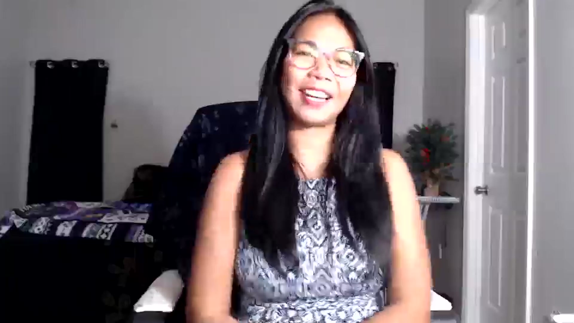 Gallery image thumbnail from Littlekai2025's myfreecams stream on, 12/29/2025, 05:55 image 4 of 20