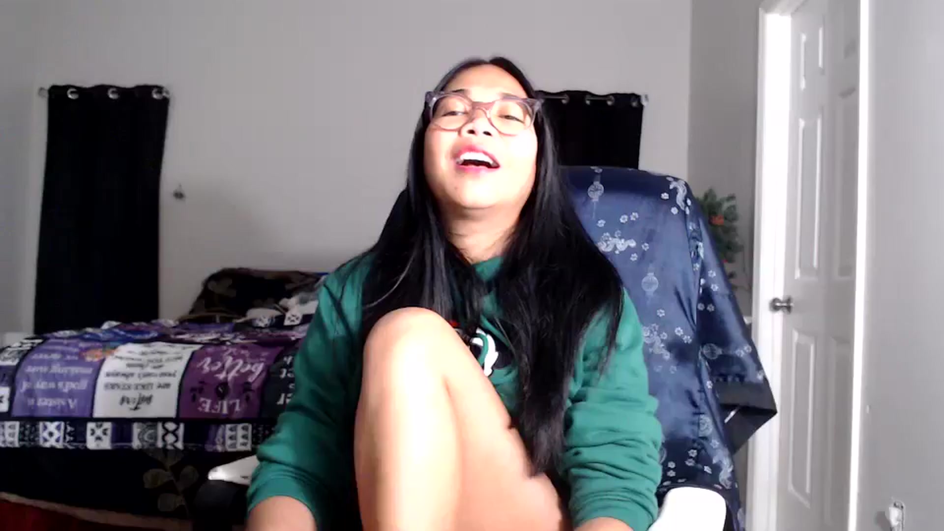 Gallery image thumbnail from Littlekai2025's myfreecams stream on, 12/31/2025, 01:17 image 3 of 20