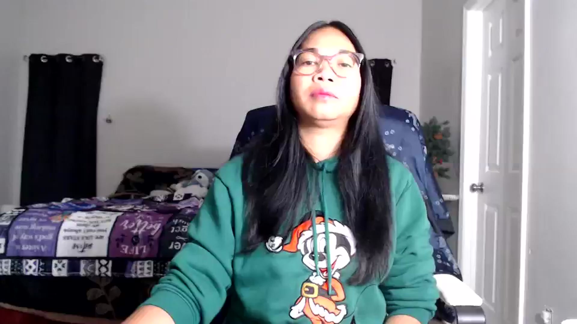 Gallery image thumbnail from Littlekai2025's myfreecams stream on, 12/31/2025, 01:17 image 6 of 20