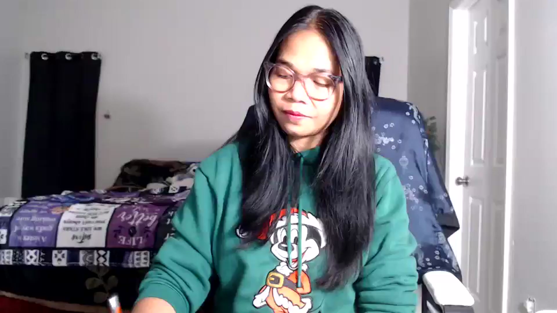 Gallery image thumbnail from Littlekai2025's myfreecams stream on, 12/31/2025, 01:17 image 11 of 20