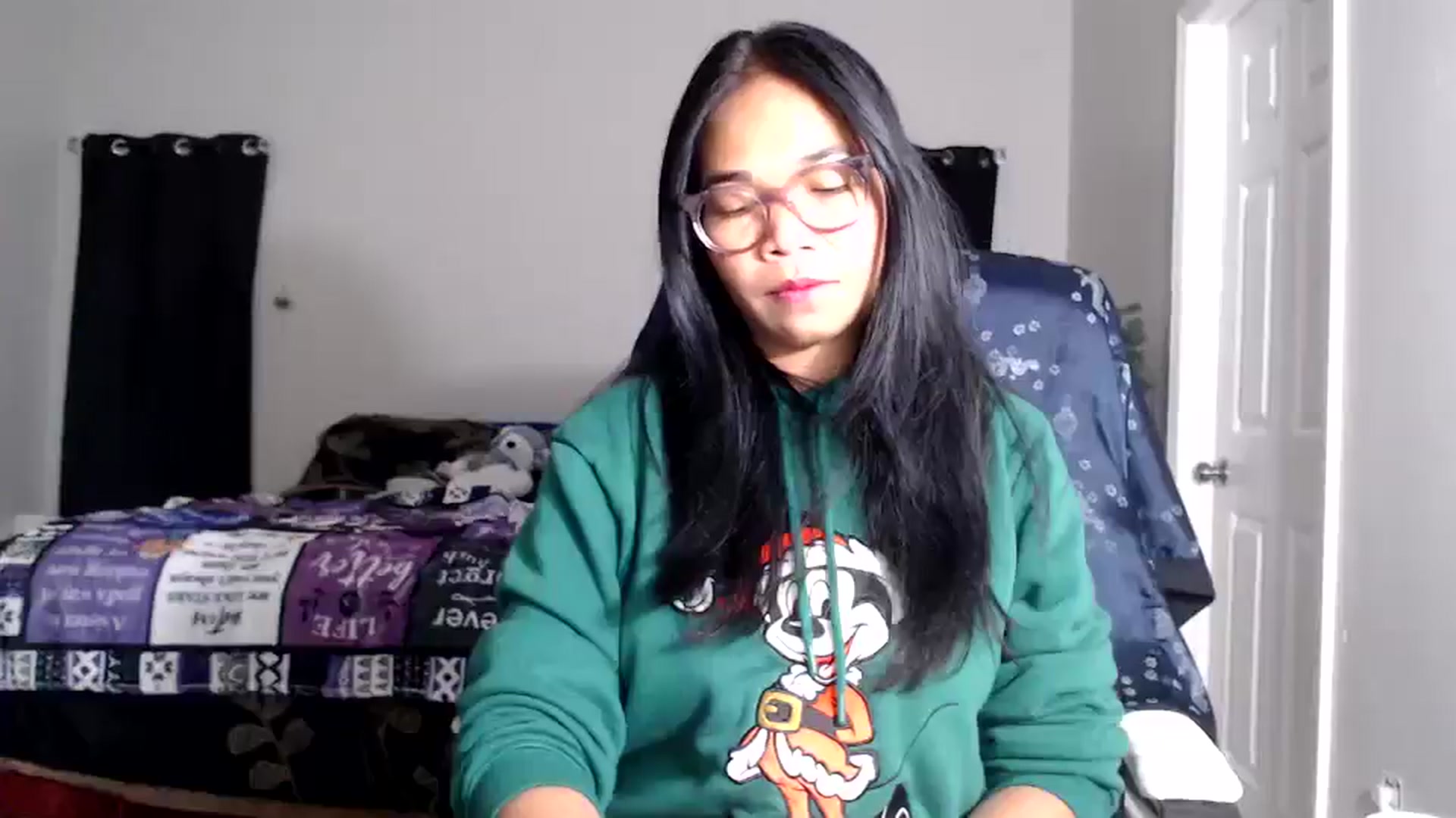 Gallery image thumbnail from Littlekai2025's myfreecams stream on, 12/31/2025, 01:17 image 17 of 20