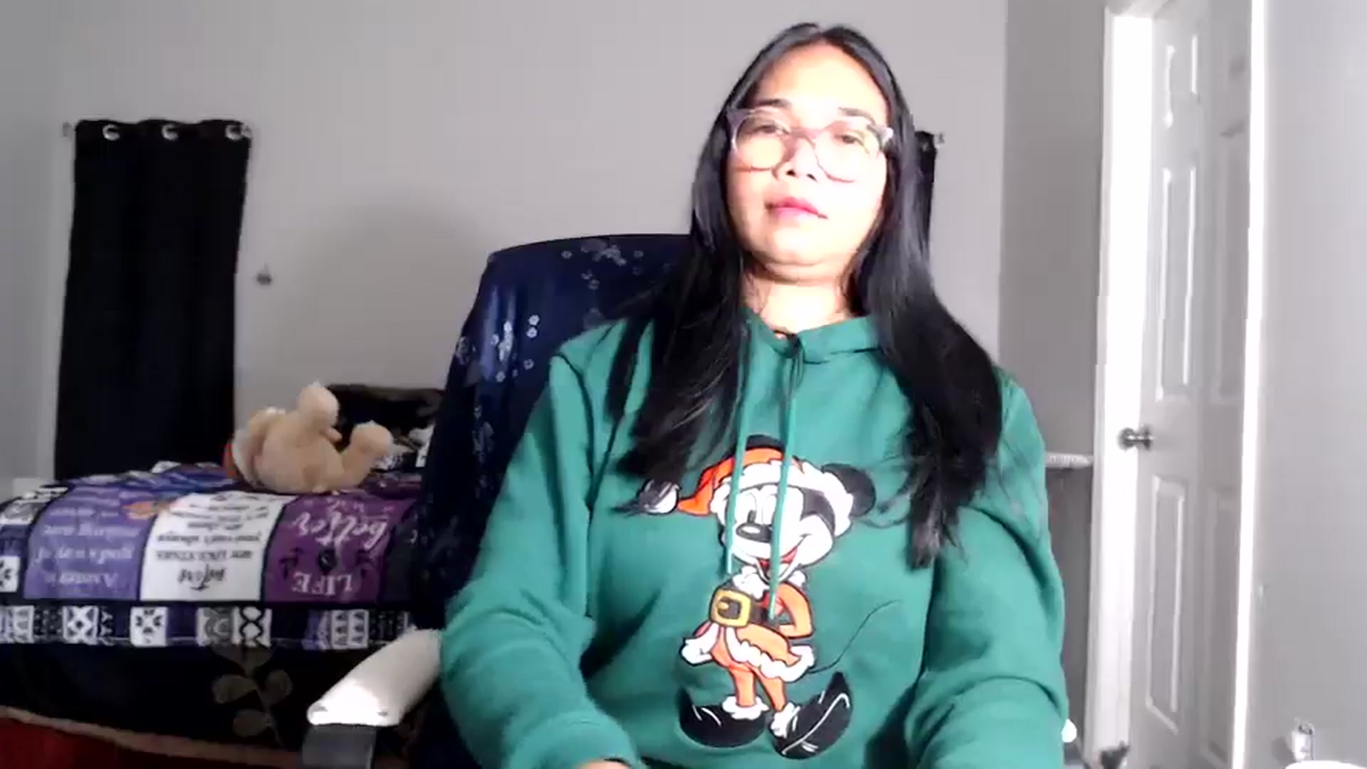 Gallery image thumbnail from Littlekai2025's myfreecams stream on, 12/31/2025, 02:43 image 12 of 20