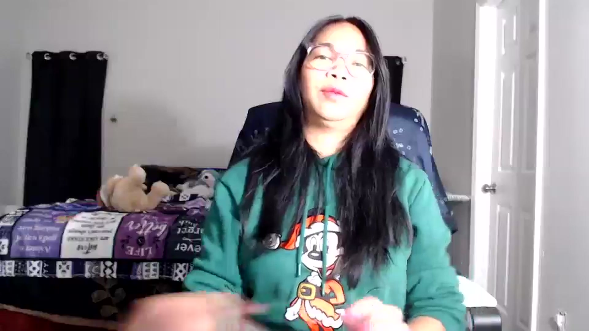 Gallery image thumbnail from Littlekai2025's myfreecams stream on, 12/31/2025, 02:43 image 2 of 20
