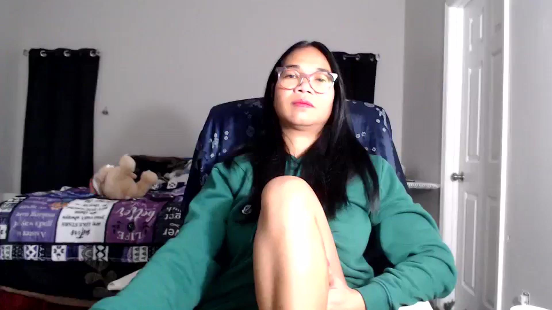 Gallery image thumbnail from Littlekai2025's myfreecams stream on, 12/31/2025, 02:43 image 8 of 20