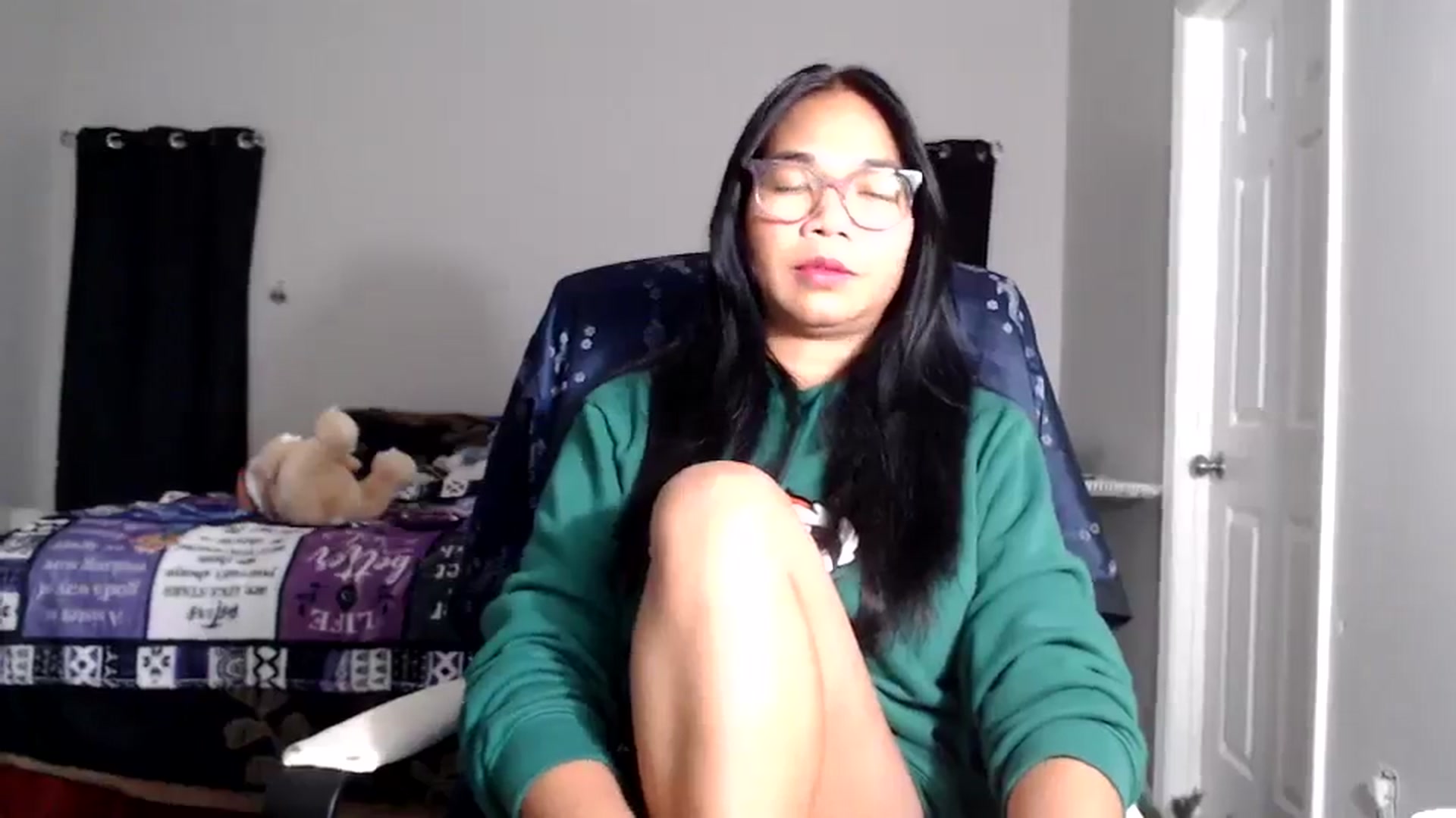 Gallery image thumbnail from Littlekai2025's myfreecams stream on, 12/31/2025, 02:43 image 3 of 20