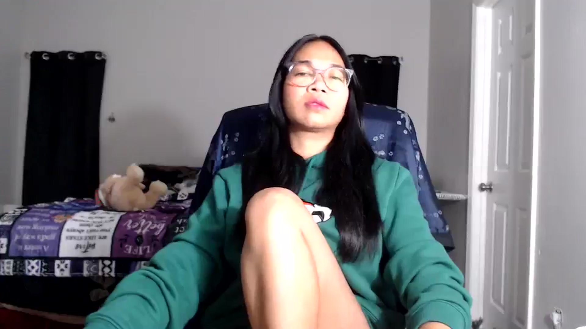 Gallery image thumbnail from Littlekai2025's myfreecams stream on, 12/31/2025, 02:43 image 4 of 20