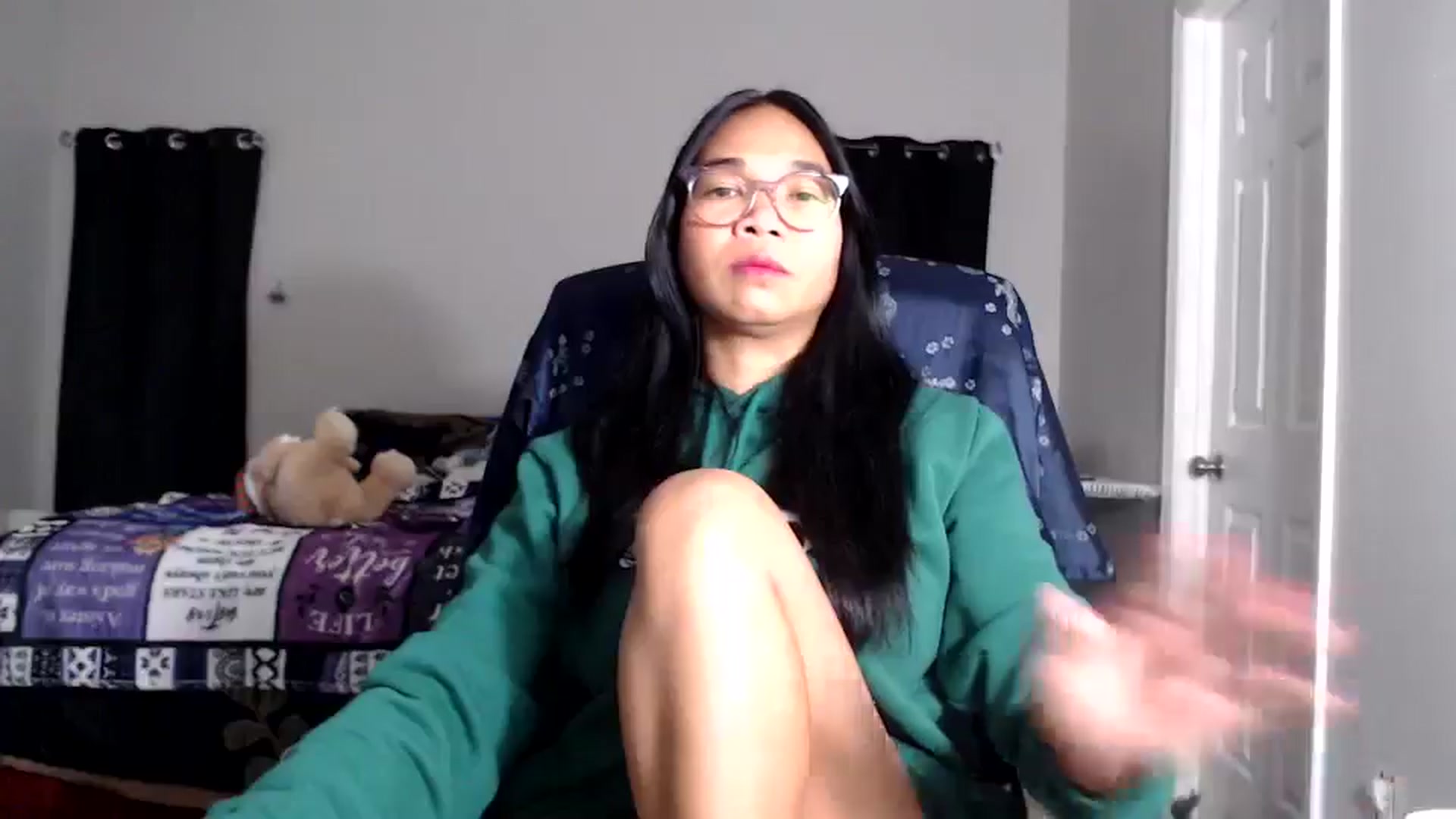 Gallery image thumbnail from Littlekai2025's myfreecams stream on, 12/31/2025, 02:43 image 5 of 20