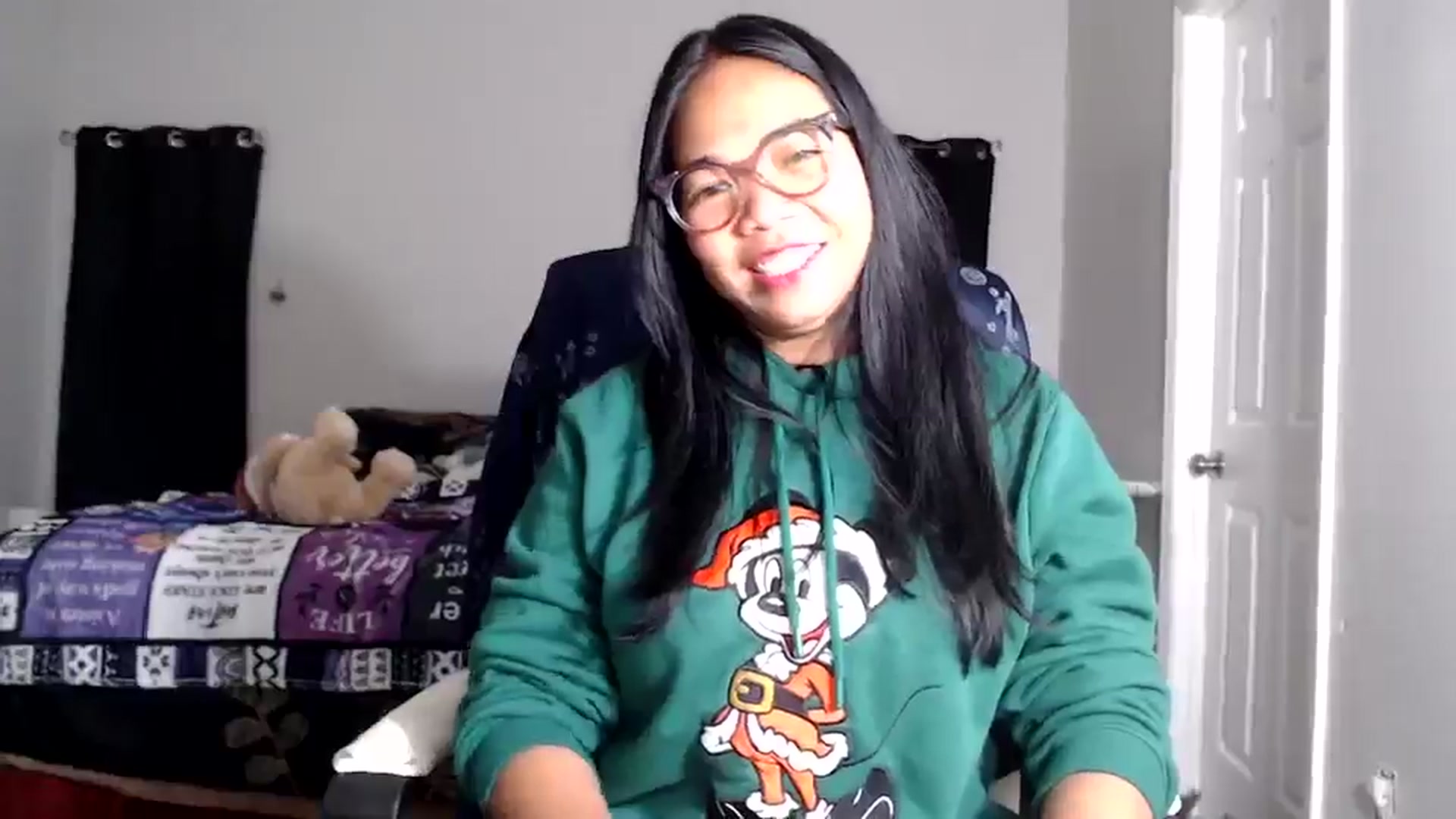 Gallery image thumbnail from Littlekai2025's myfreecams stream on, 12/31/2025, 02:43 image 13 of 20
