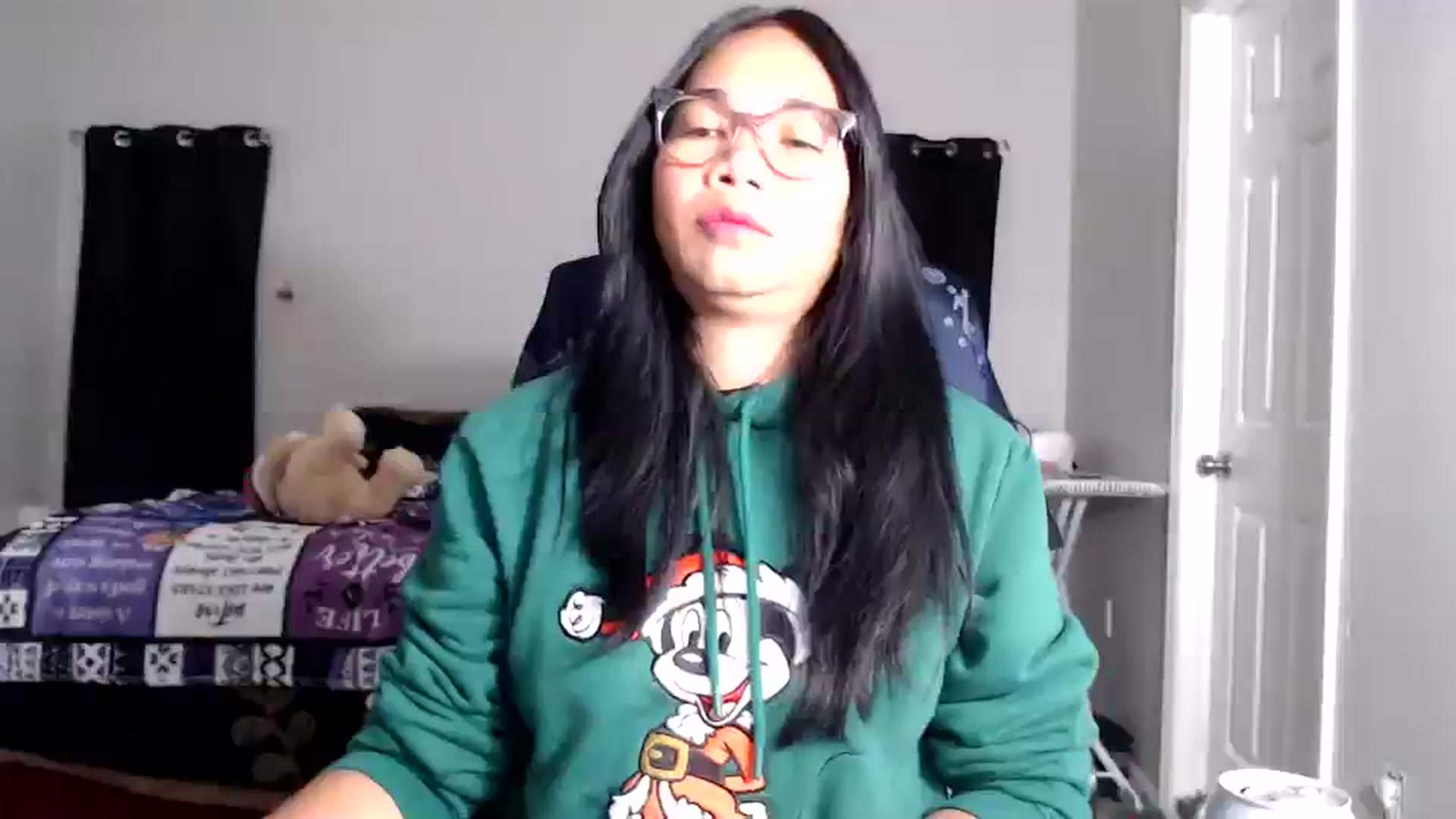 Gallery image thumbnail from Littlekai2025's myfreecams stream on, 12/31/2025, 02:43 image 18 of 20
