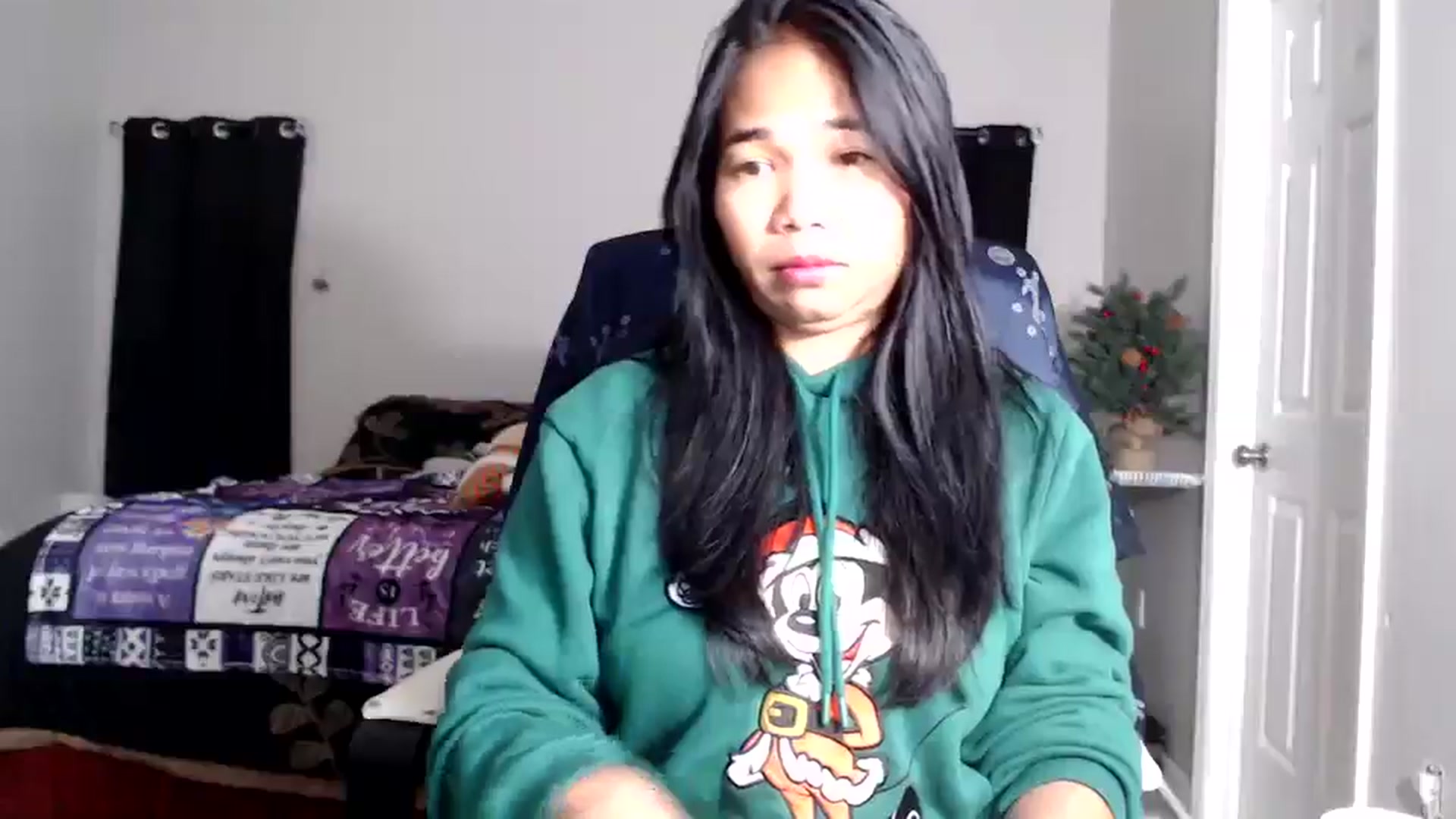 Gallery image thumbnail from Littlekai2025's myfreecams stream on, 12/31/2025, 04:38 image 6 of 20