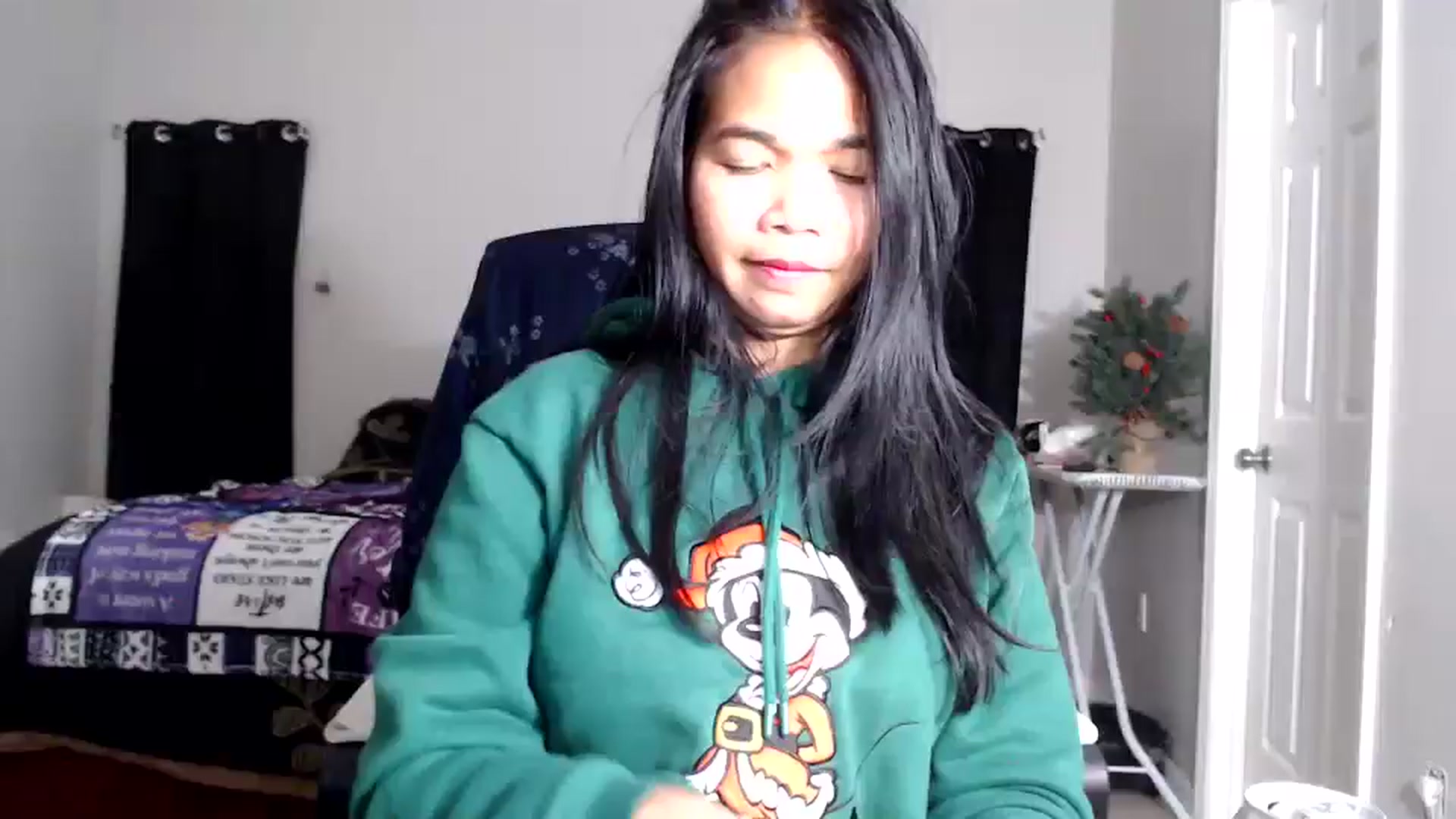 Gallery image thumbnail from Littlekai2025's myfreecams stream on, 12/31/2025, 04:38 image 18 of 20