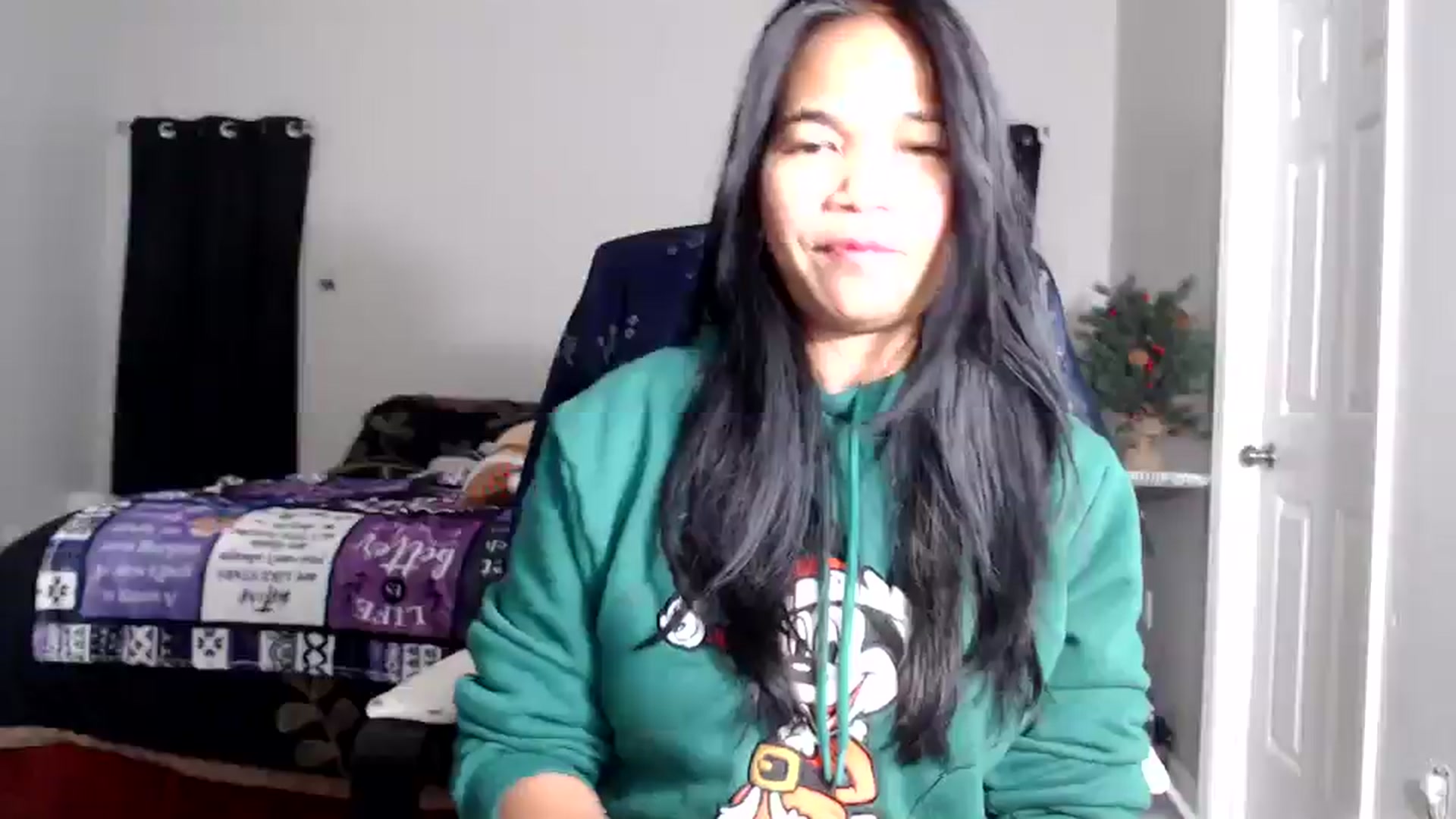 Gallery image thumbnail from Littlekai2025's myfreecams stream on, 12/31/2025, 04:38 image 12 of 20