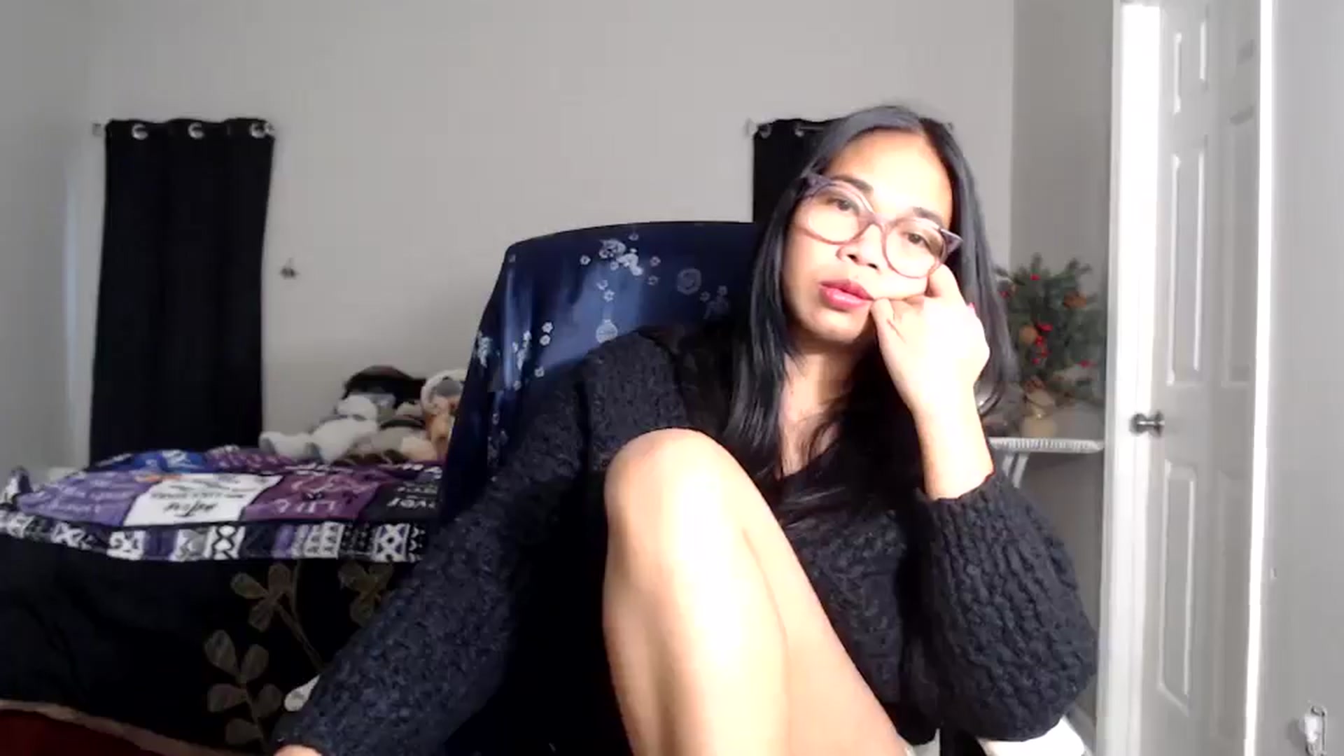 Gallery image thumbnail from Littlekai2025's myfreecams stream on, 01/01/2026, 21:19 image 13 of 20