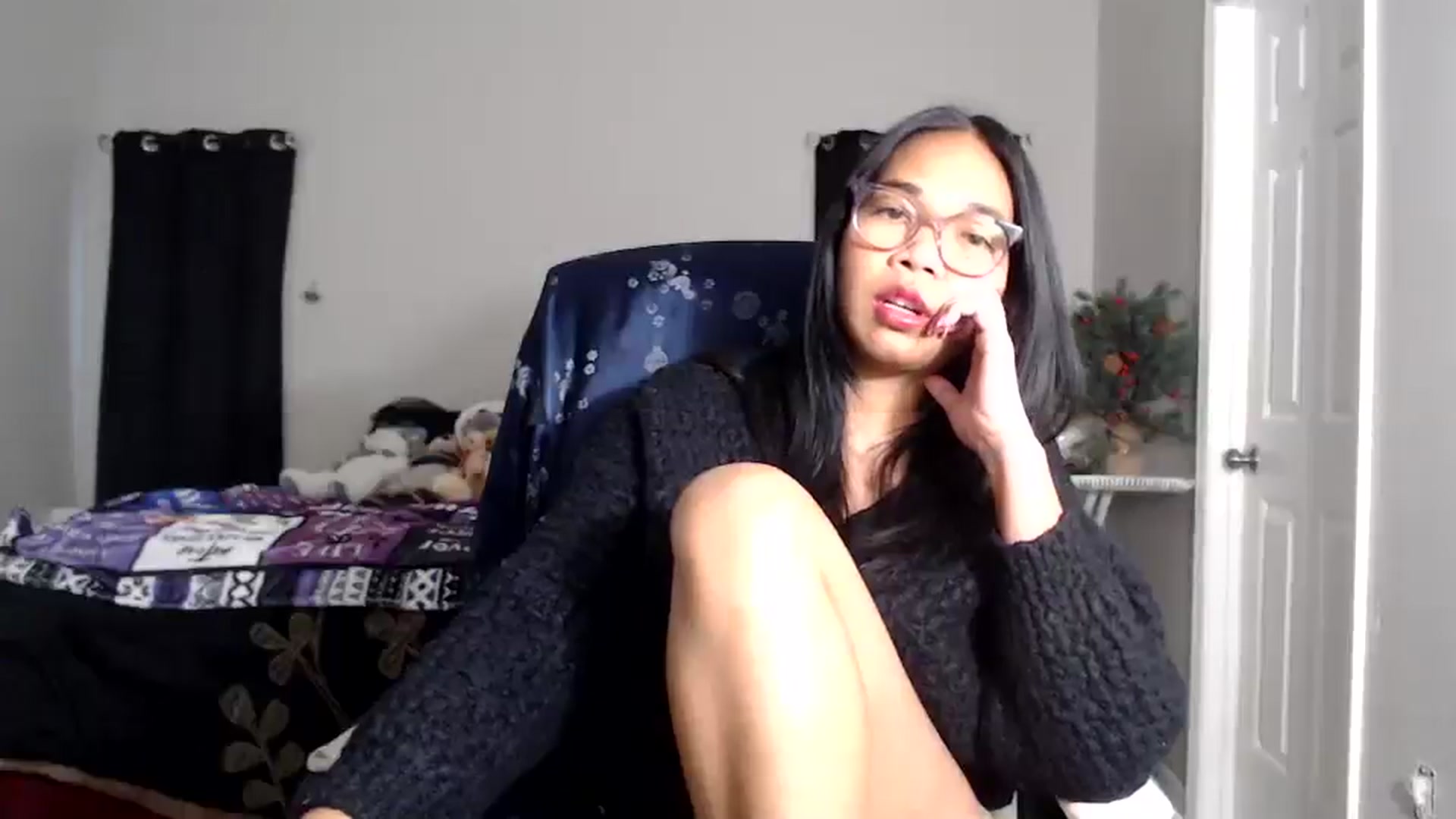 Gallery image thumbnail from Littlekai2025's myfreecams stream on, 01/01/2026, 21:19 image 12 of 20