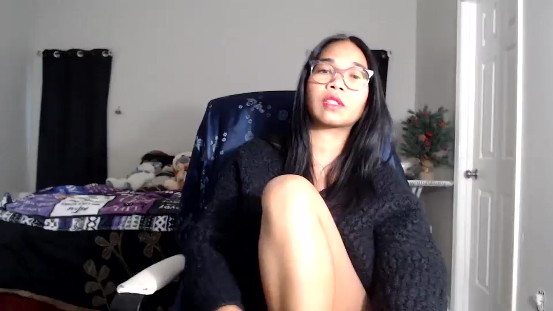 Gallery image thumbnail from Littlekai2025's myfreecams stream on, 01/01/2026, 21:19 image 7 of 20