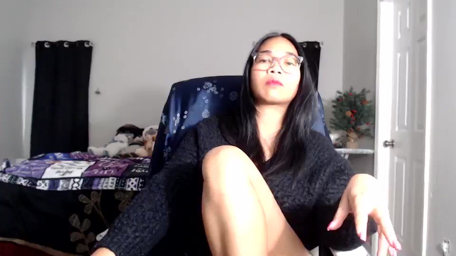 Gallery image thumbnail from Littlekai2025's myfreecams stream on, 01/01/2026, 21:19 image 18 of 20