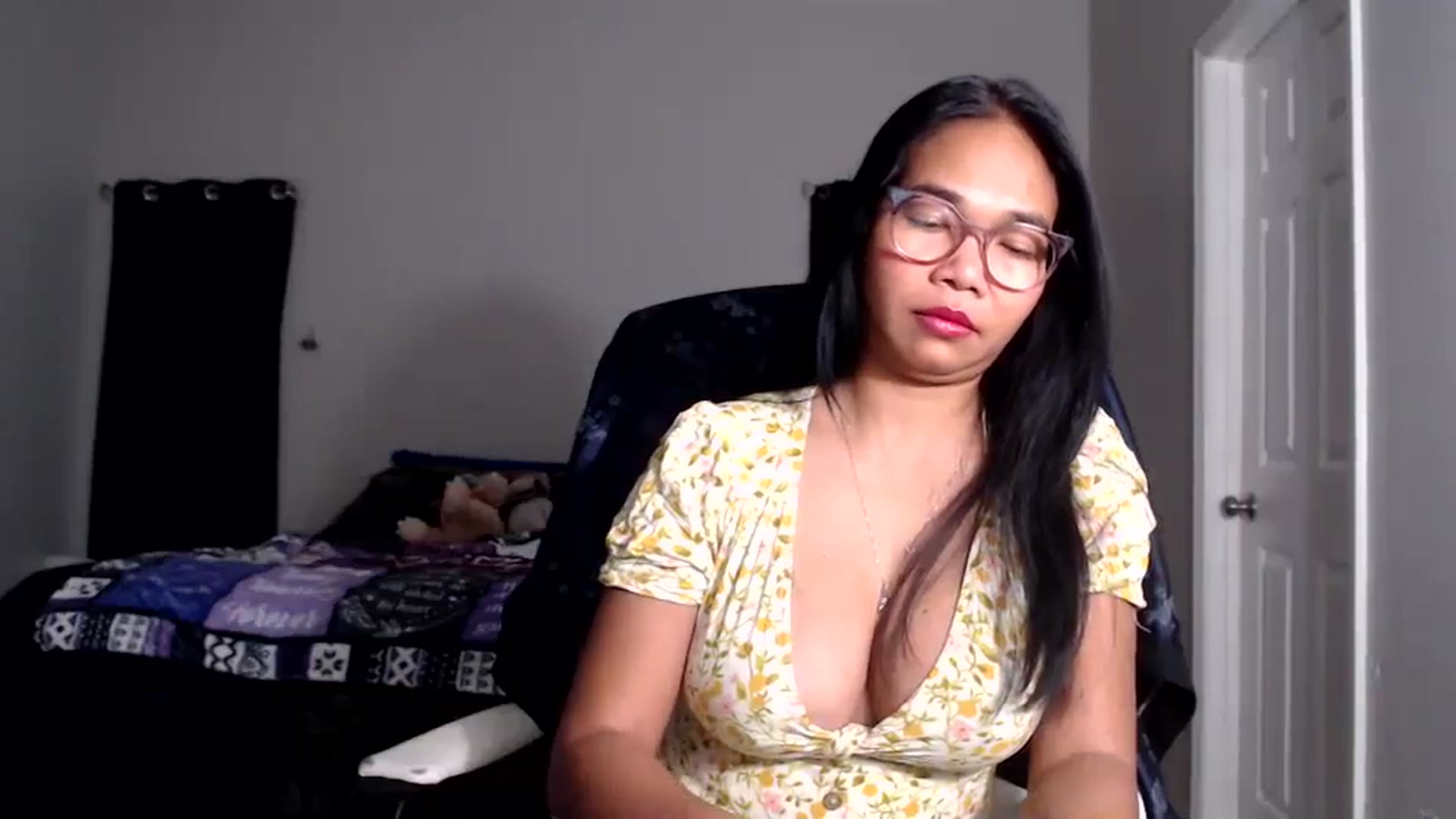 Gallery image thumbnail from Littlekai2025's myfreecams stream on, 01/03/2026, 24:00 image 2 of 20