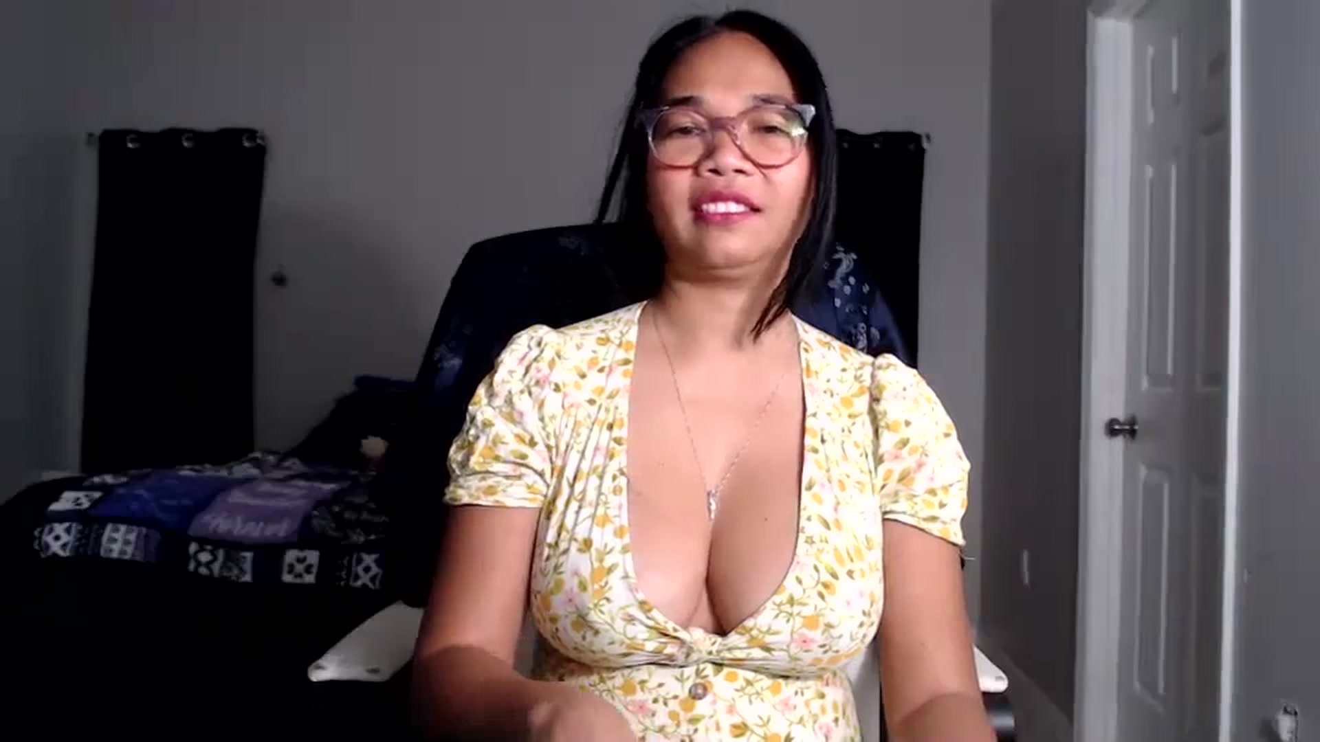 Gallery image thumbnail from Littlekai2025's myfreecams stream on, 01/03/2026, 02:34 image 7 of 20