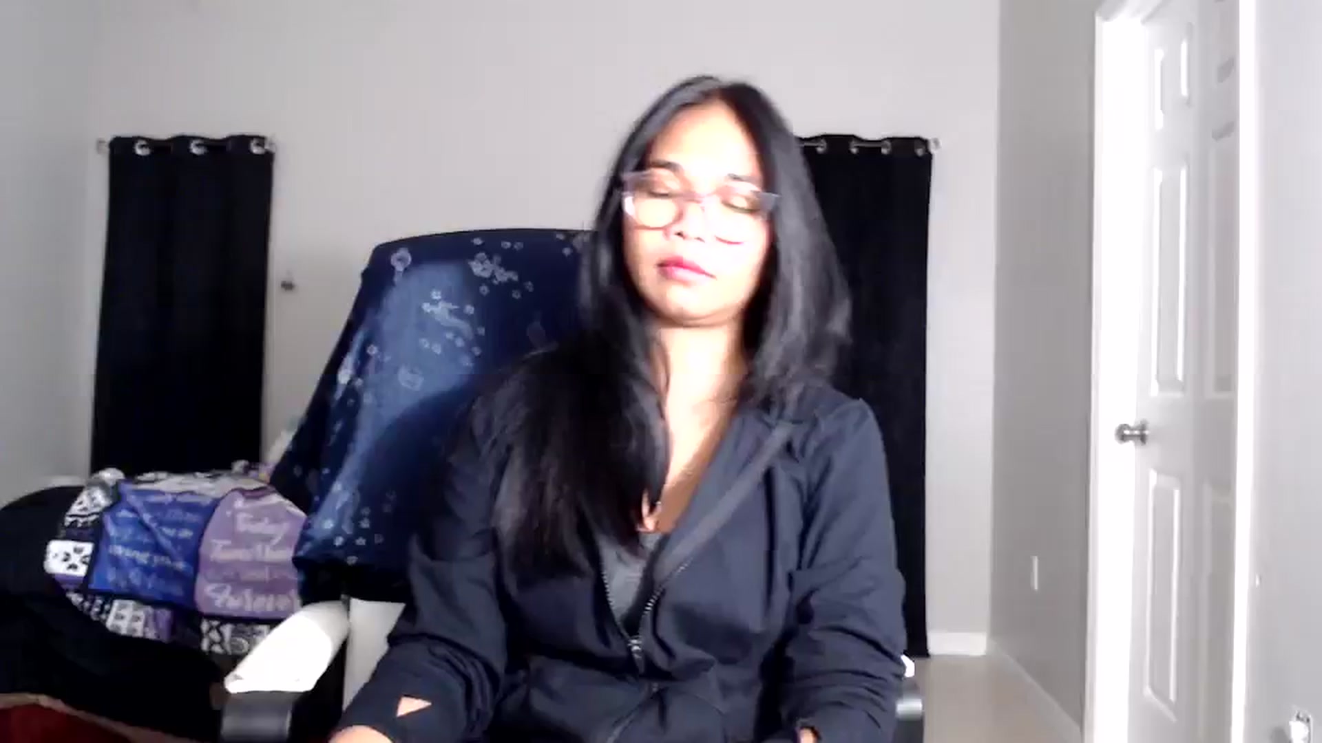 Gallery image thumbnail from Littlekai2025's myfreecams stream on, 01/05/2026, 01:57 image 3 of 20